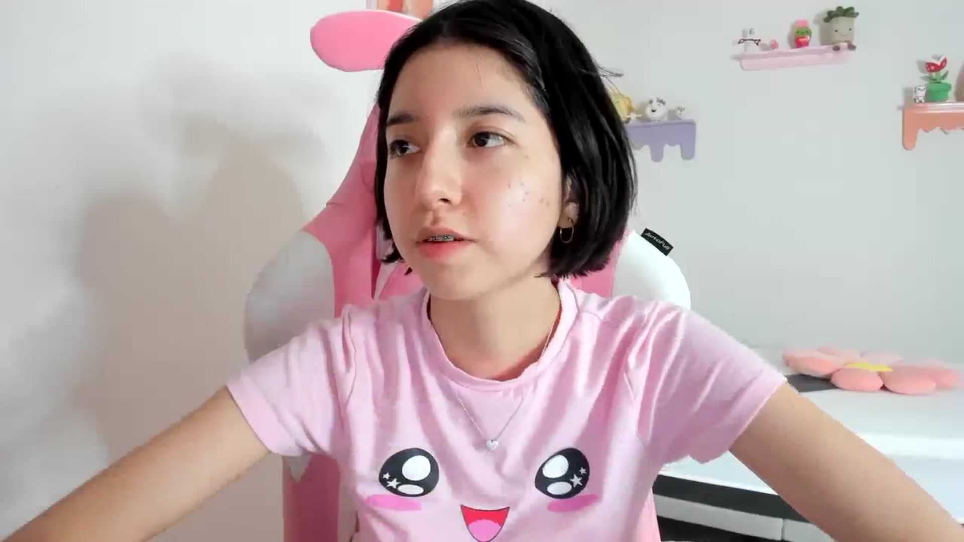 Gallery image thumbnail from Cherrycute666's myfreecams stream on, 09/26/2023, 02:36 image 8 of 20
