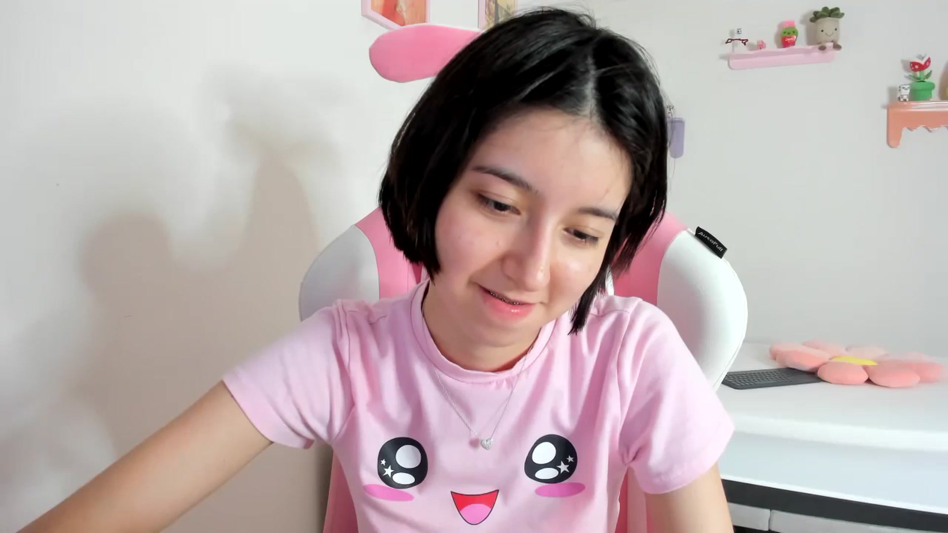 Gallery image thumbnail from Cherrycute666's myfreecams stream on, 09/26/2023, 02:36 image 7 of 20