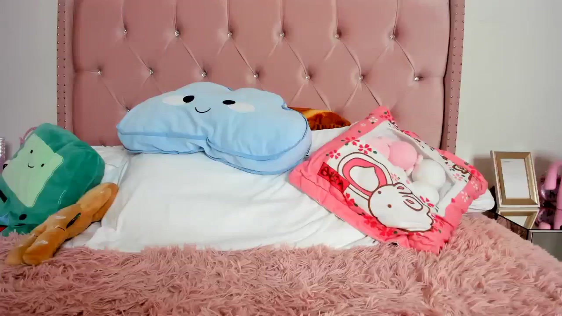 Gallery image thumbnail from Cherrycute666's myfreecams stream on, 09/26/2023, 09:09 image 14 of 20