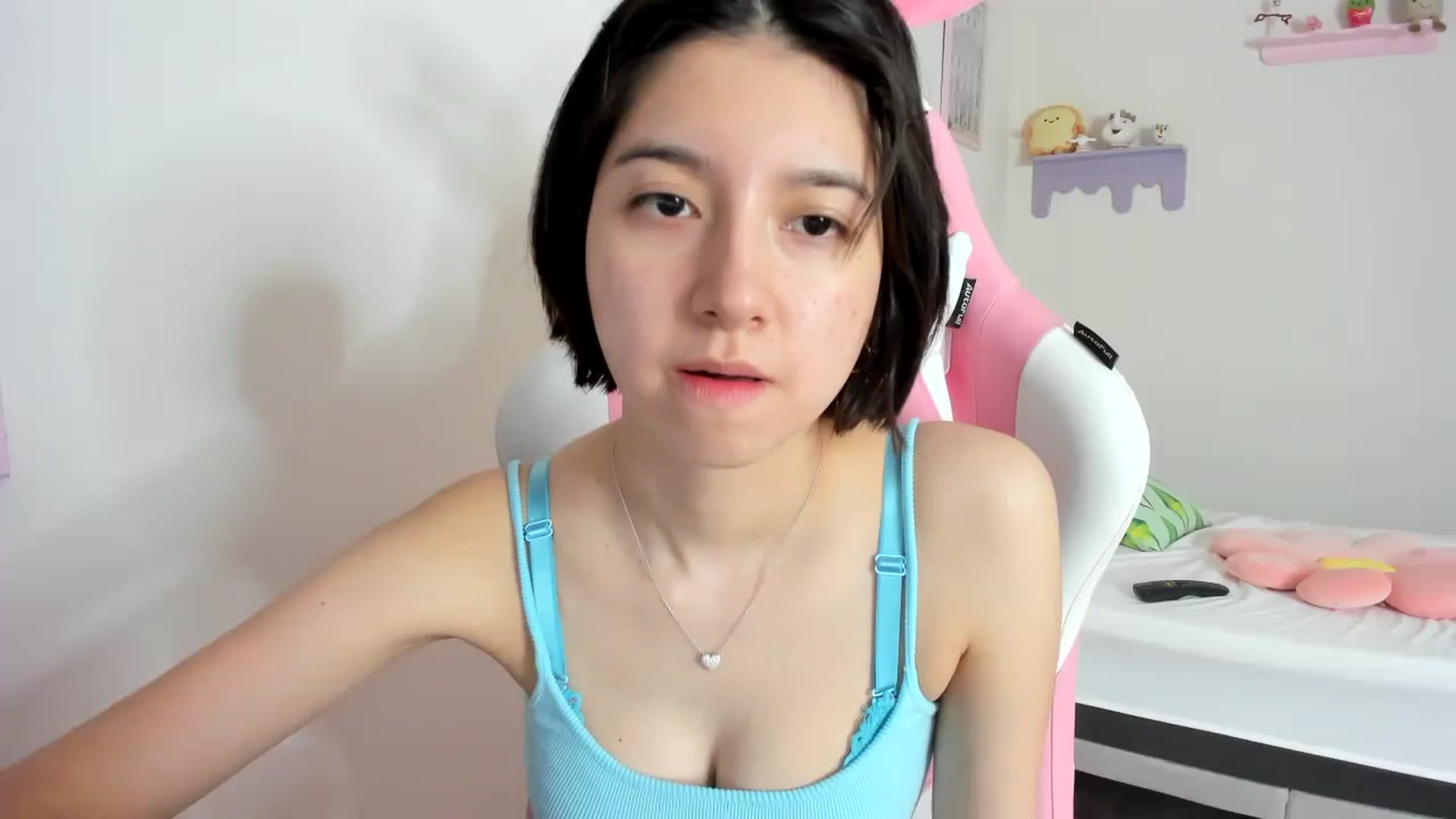 Gallery image thumbnail from Cherrycute666's myfreecams stream on, 09/26/2023, 22:00 image 5 of 20