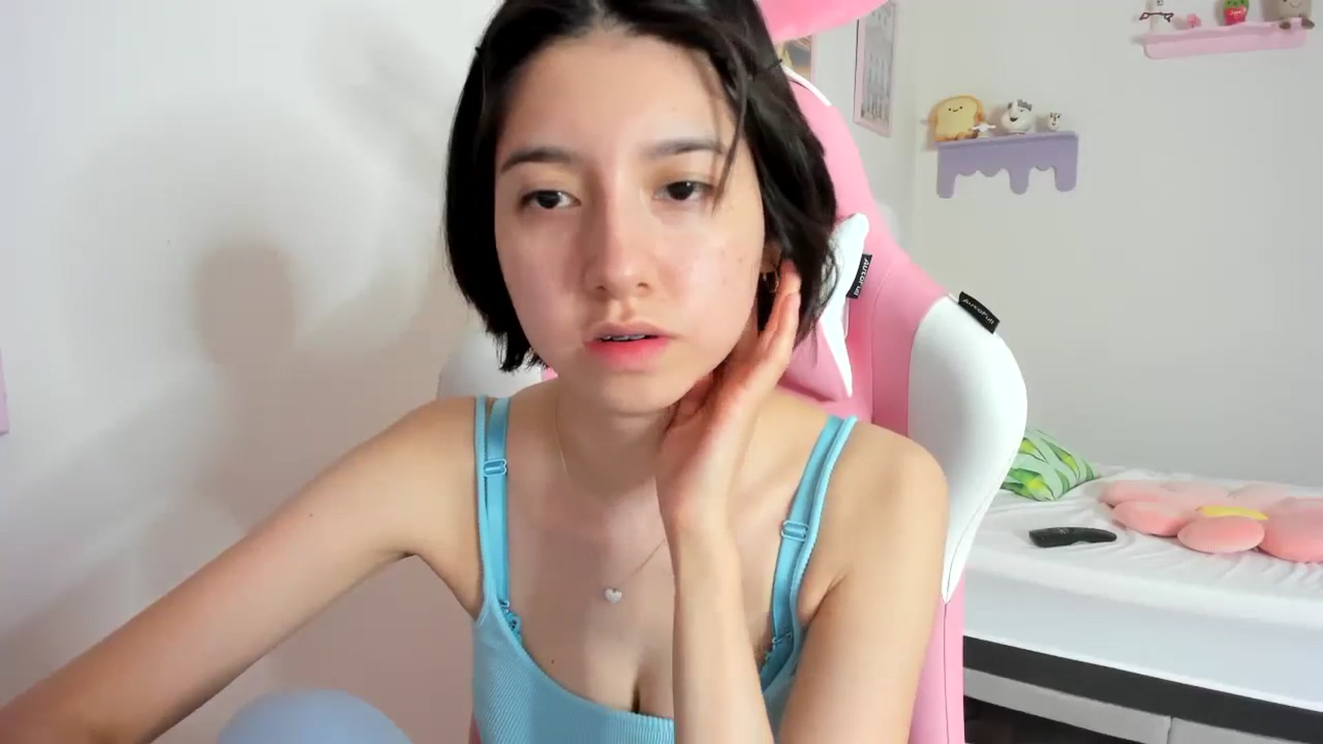 Gallery image thumbnail from Cherrycute666's myfreecams stream on, 09/26/2023, 22:00 image 13 of 20