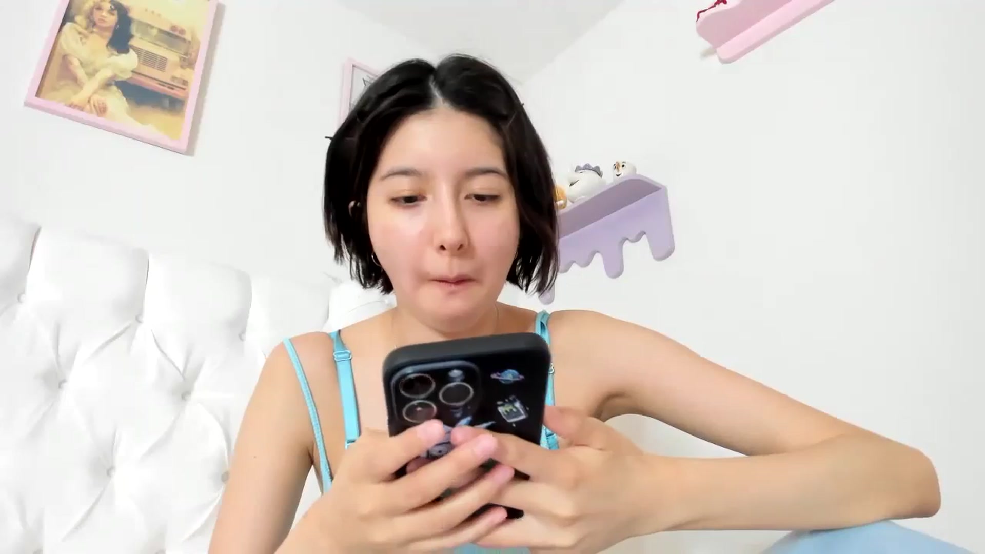 Gallery image thumbnail from Cherrycute666's myfreecams stream on, 09/27/2023, 01:45 image 12 of 20