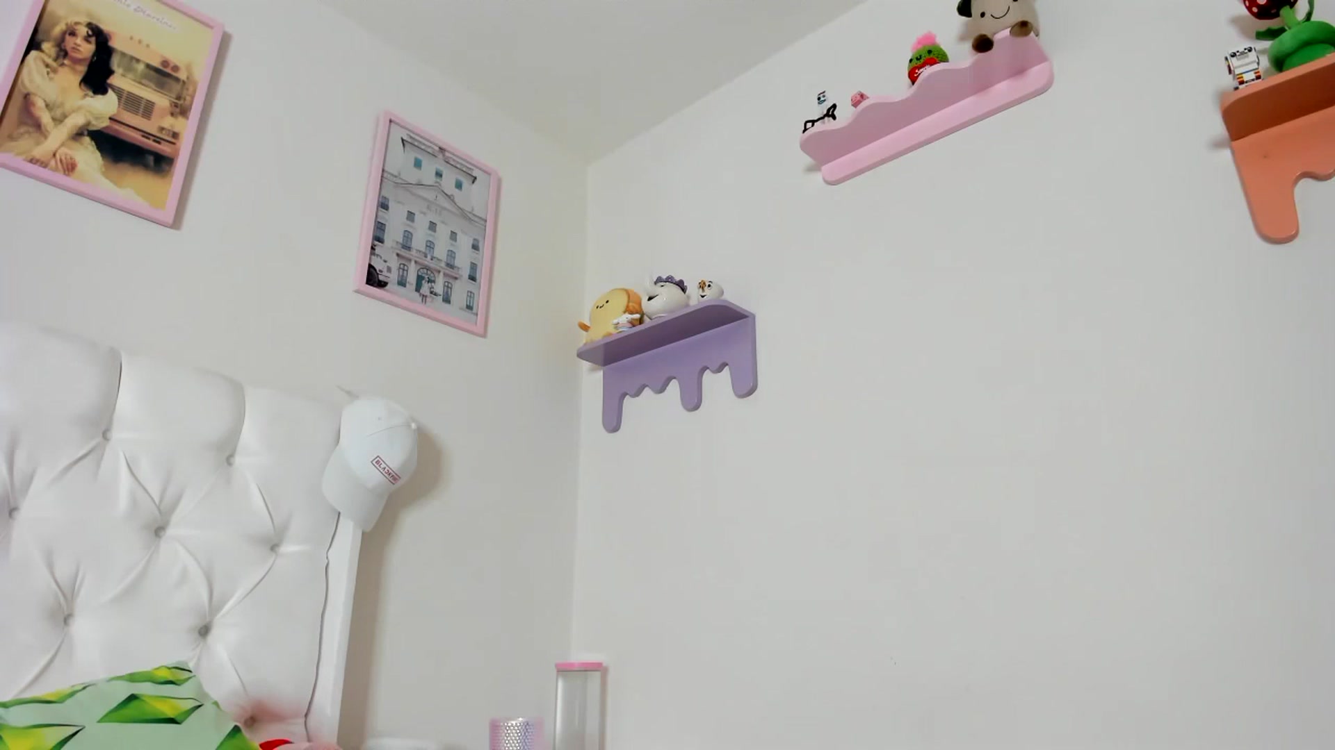 Gallery image thumbnail from Cherrycute666's myfreecams stream on, 09/27/2023, 07:53 image 20 of 20