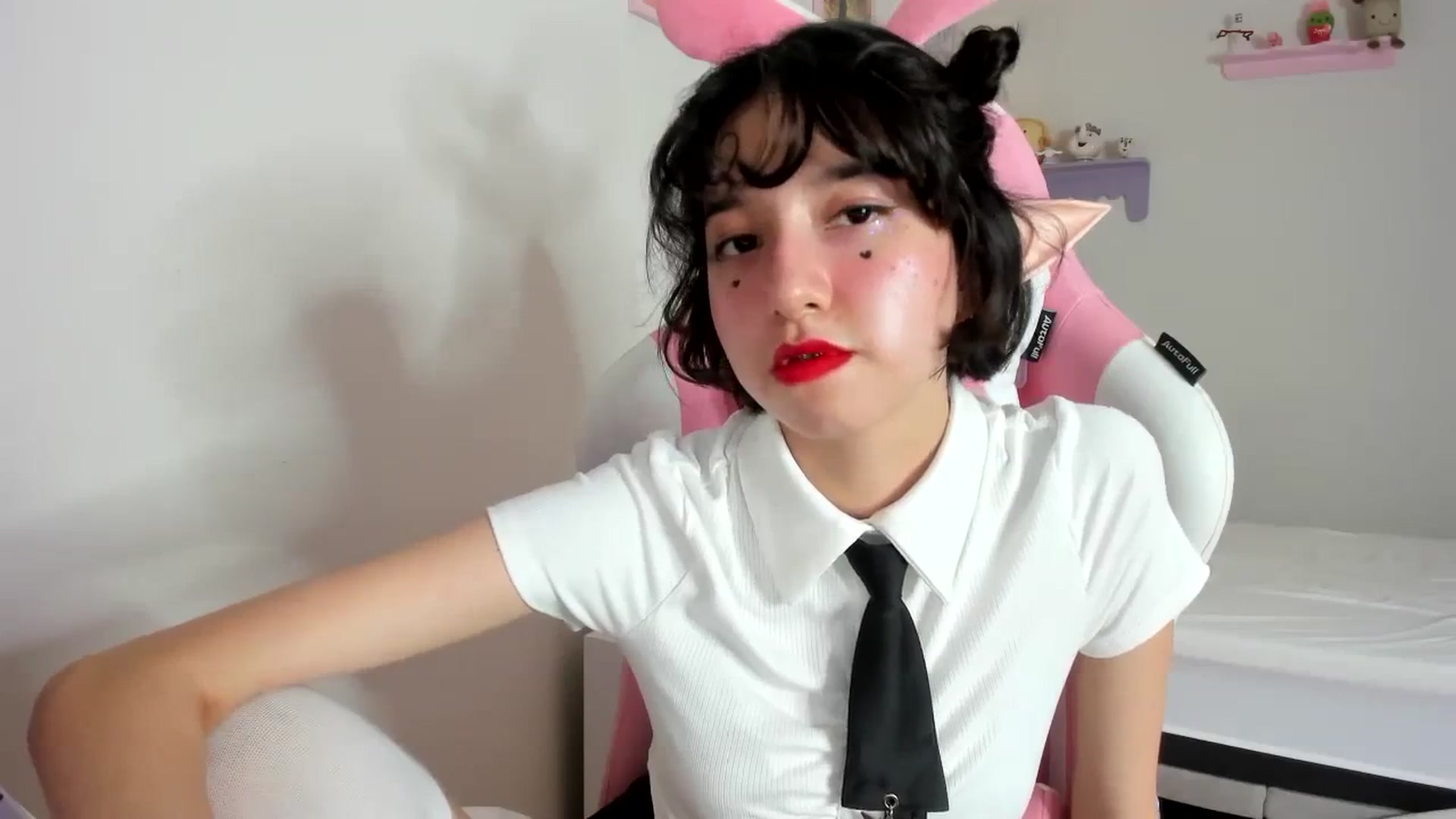 Gallery image thumbnail from Cherrycute666's myfreecams stream on, 09/28/2023, 08:15 image 2 of 20