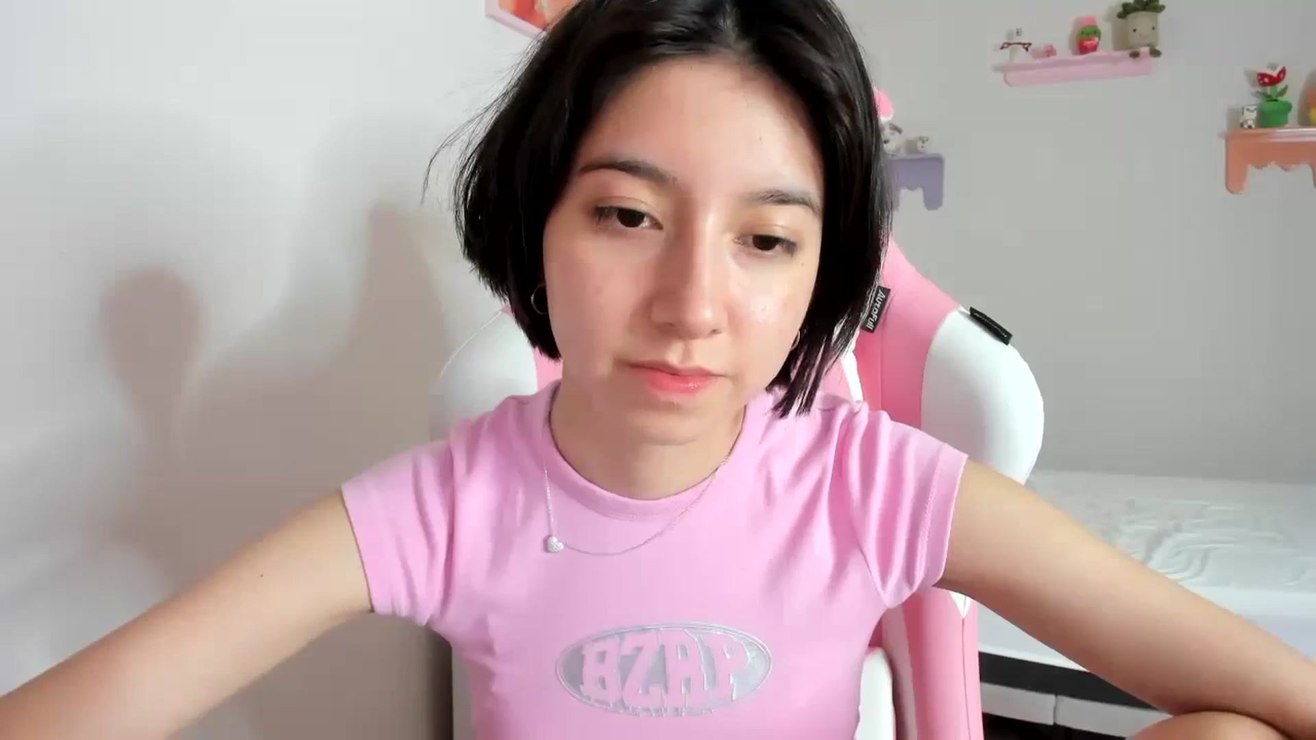 Gallery image thumbnail from Cherrycute666's myfreecams stream on, 09/29/2023, 24:27 image 20 of 20