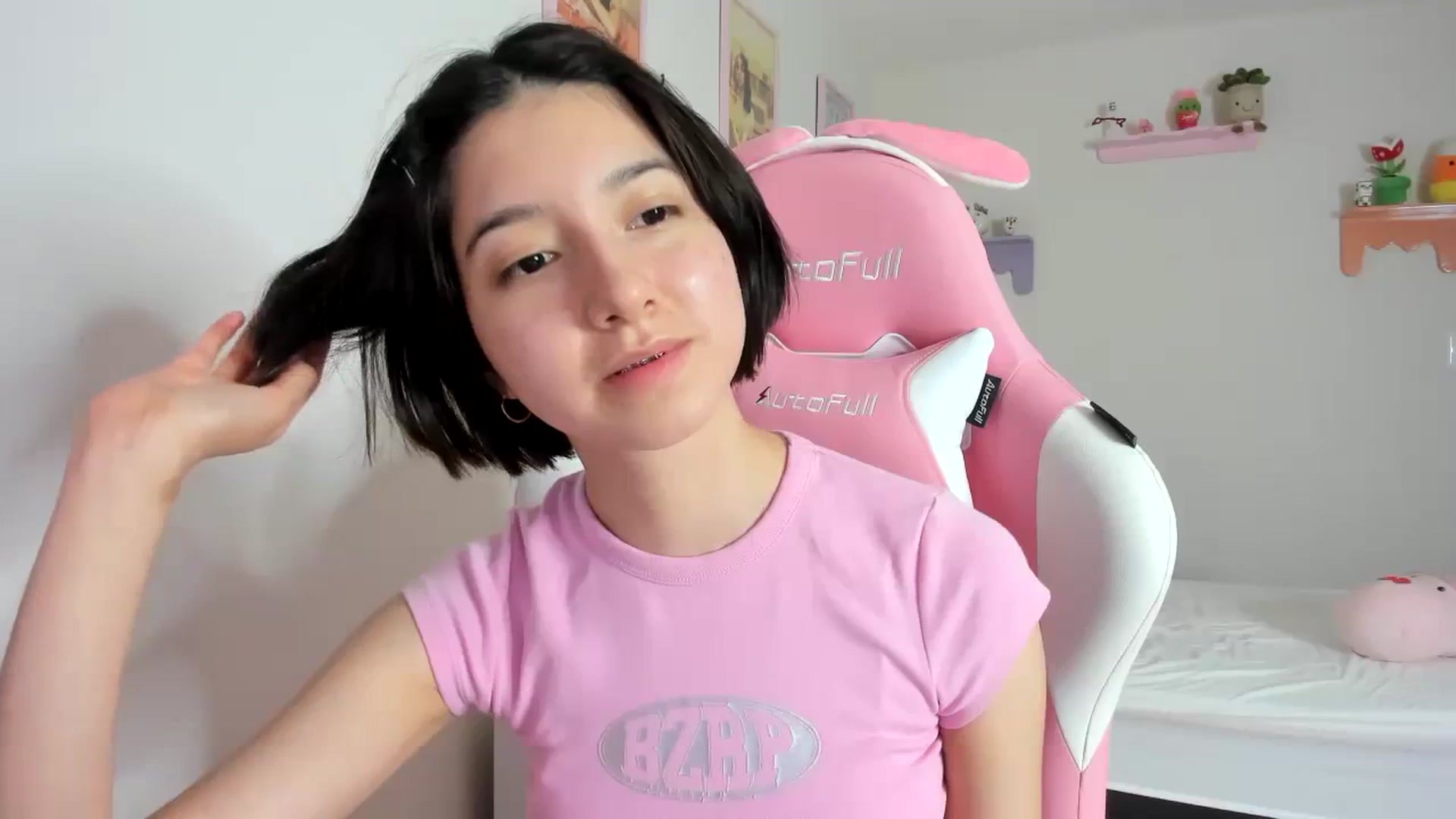 Gallery image thumbnail from Cherrycute666's myfreecams stream on, 09/29/2023, 02:58 image 4 of 20