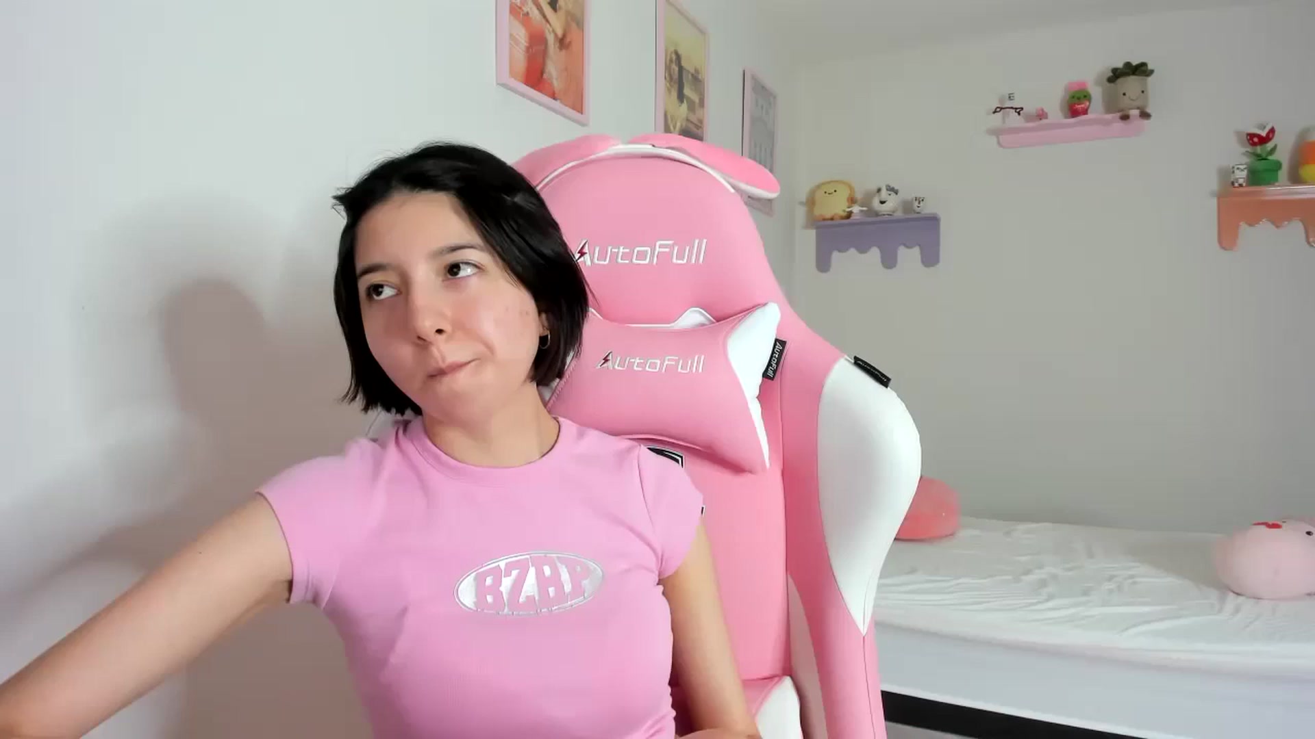 Gallery image thumbnail from Cherrycute666's myfreecams stream on, 09/29/2023, 02:58 image 7 of 20
