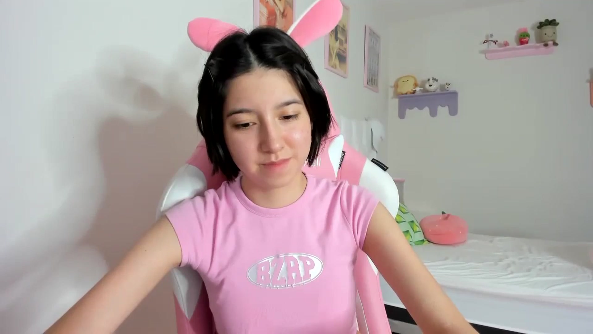 Gallery image thumbnail from Cherrycute666's myfreecams stream on, 09/29/2023, 02:58 image 11 of 20