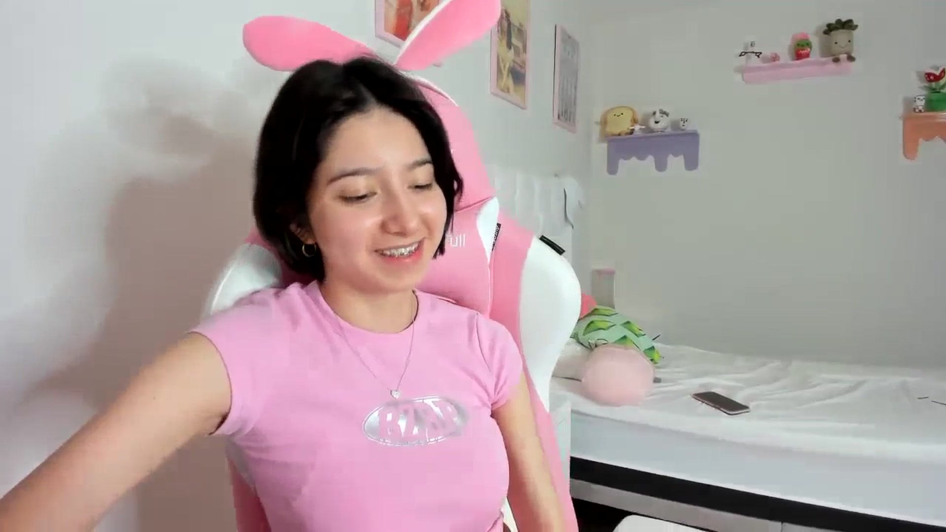 Gallery image thumbnail from Cherrycute666's myfreecams stream on, 09/29/2023, 06:56 image 19 of 20