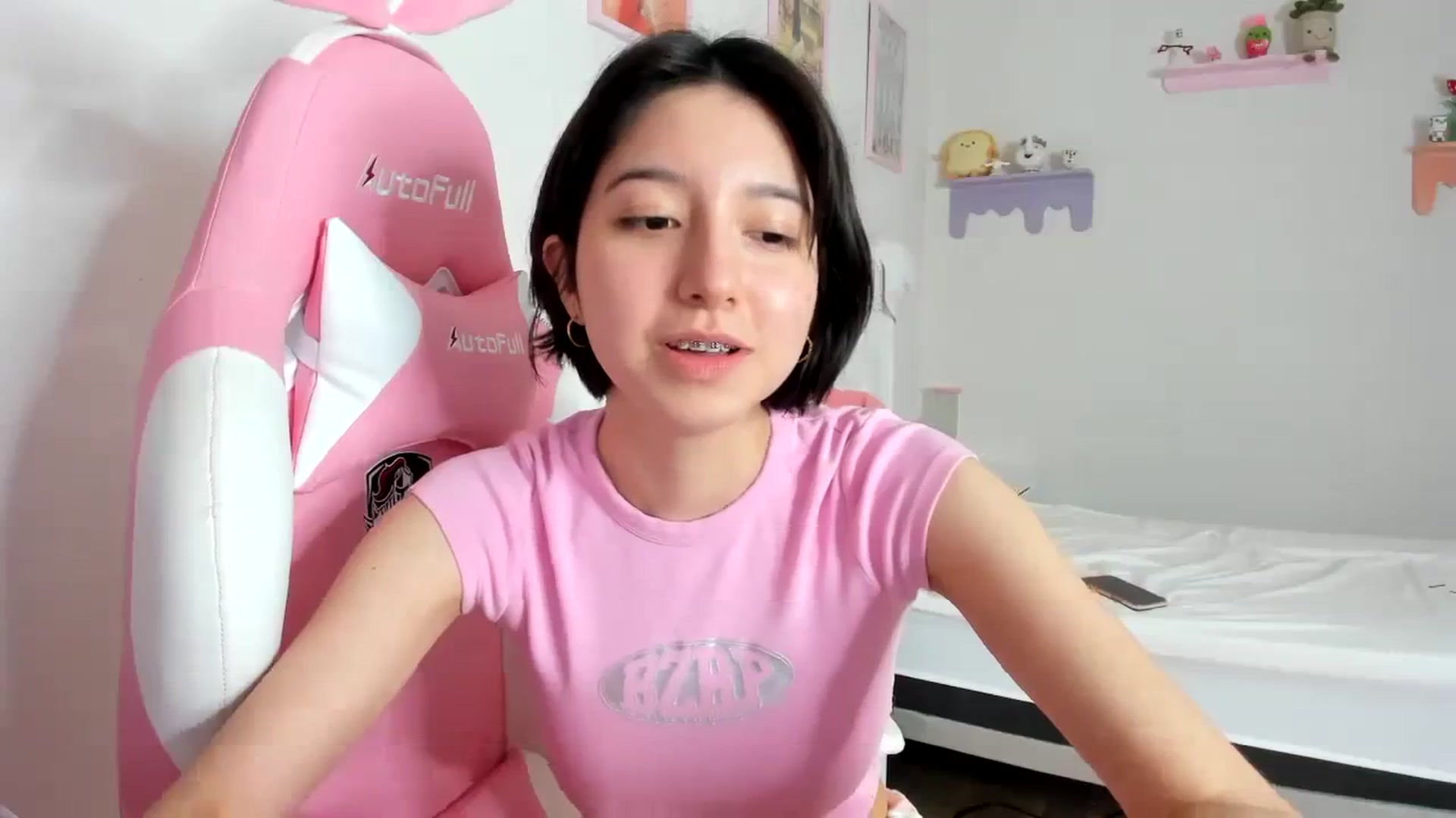 Gallery image thumbnail from Cherrycute666's myfreecams stream on, 09/29/2023, 06:56 image 10 of 20