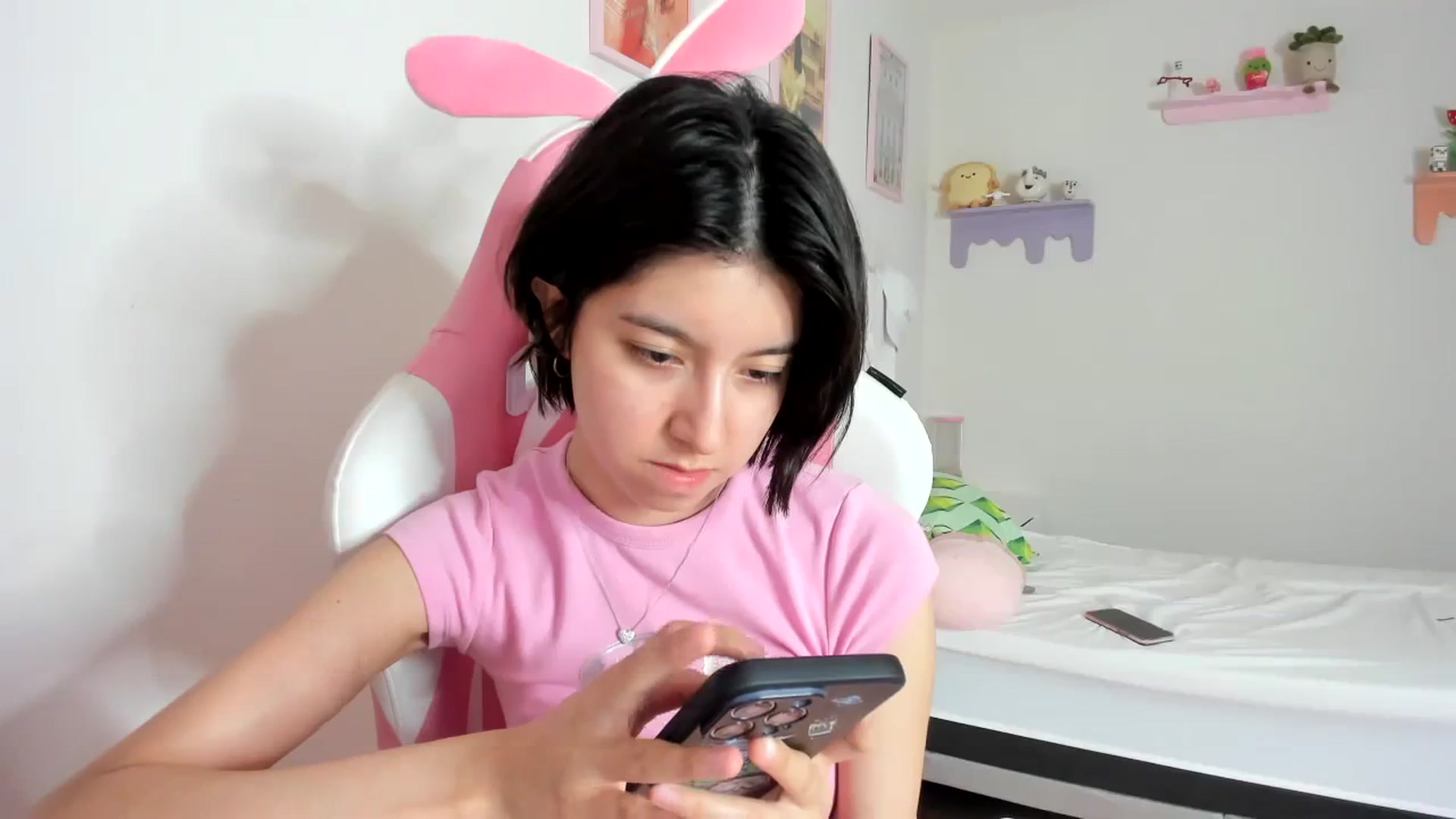 Gallery image thumbnail from Cherrycute666's myfreecams stream on, 09/29/2023, 07:19 image 2 of 20