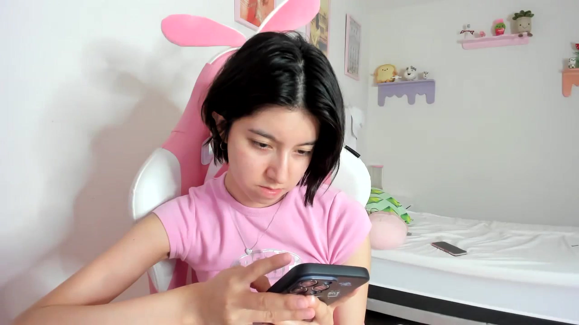 Gallery image thumbnail from Cherrycute666's myfreecams stream on, 09/29/2023, 07:19 image 3 of 20