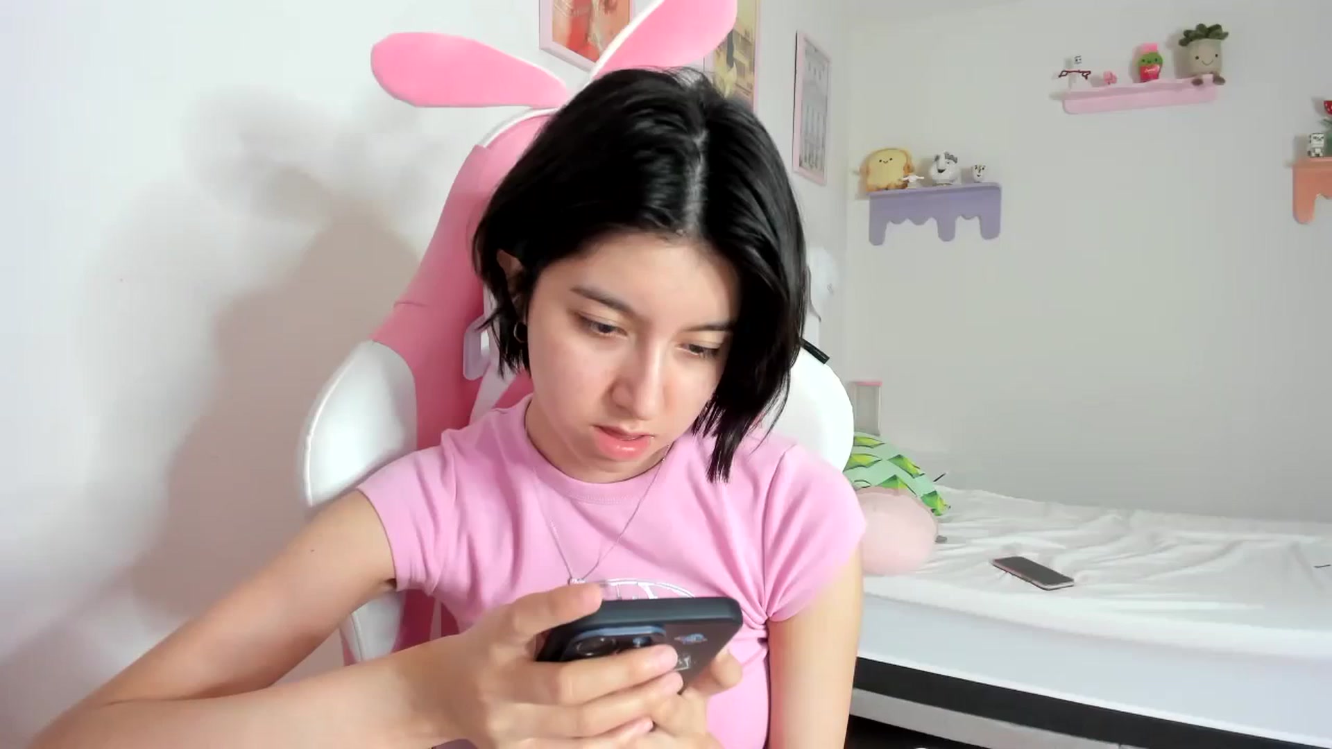 Gallery image thumbnail from Cherrycute666's myfreecams stream on, 09/29/2023, 07:19 image 1 of 20