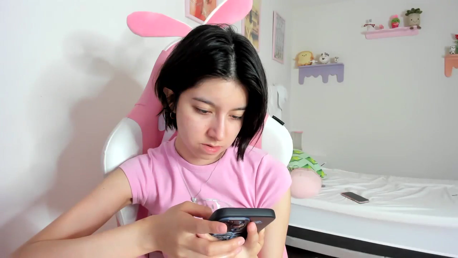 Gallery image thumbnail from Cherrycute666's myfreecams stream on, 09/29/2023, 07:19 image 5 of 20