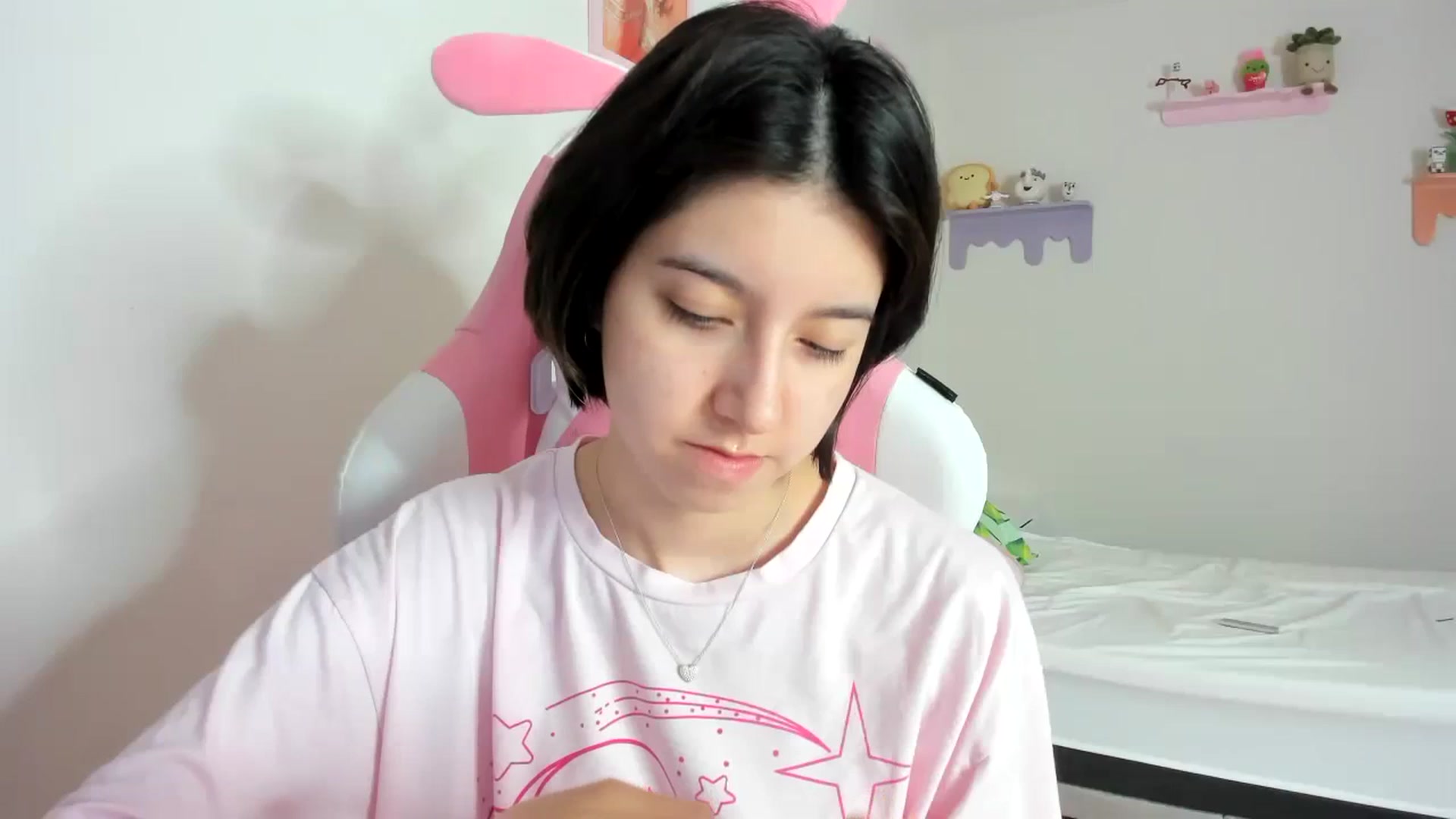 Gallery image thumbnail from Cherrycute666's myfreecams stream on, 09/29/2023, 07:50 image 12 of 20