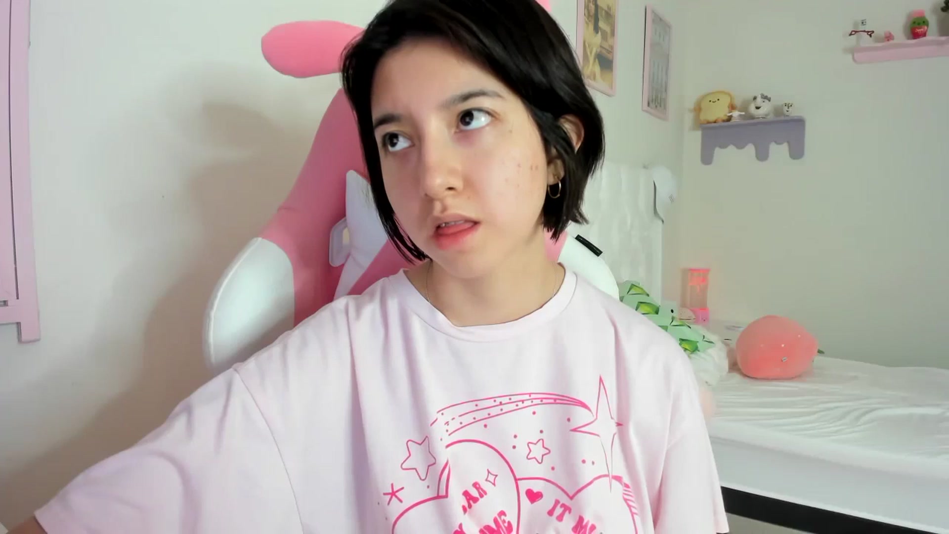 Gallery image thumbnail from Cherrycute666's myfreecams stream on, 09/29/2023, 20:37 image 14 of 20