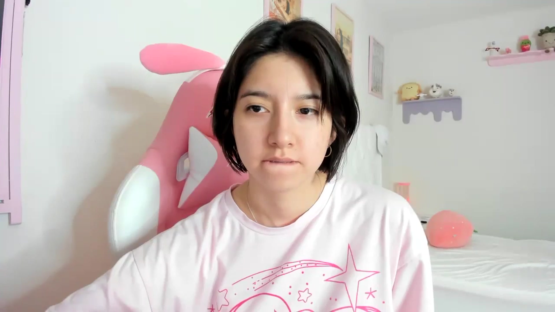 Gallery image thumbnail from Cherrycute666's myfreecams stream on, 09/29/2023, 20:37 image 18 of 20