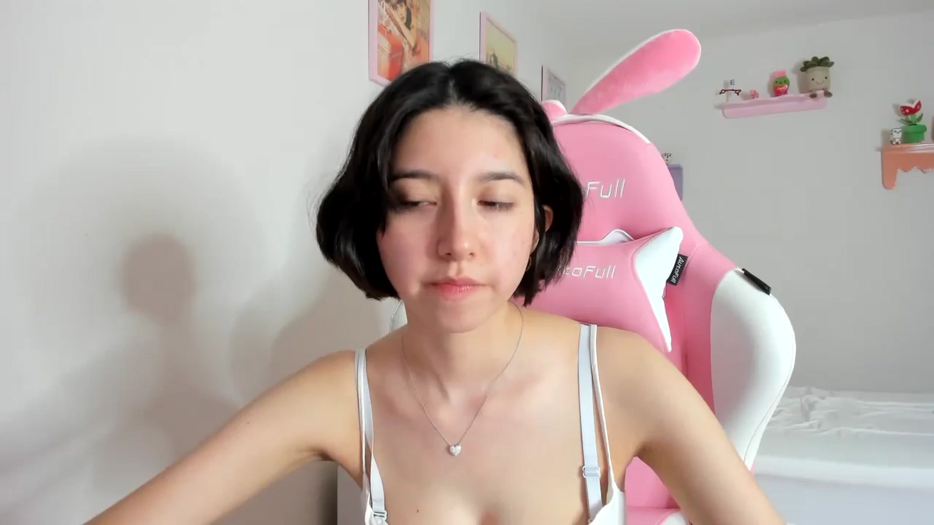 Gallery image thumbnail from Cherrycute666's myfreecams stream on, 09/30/2023, 01:24 image 9 of 20