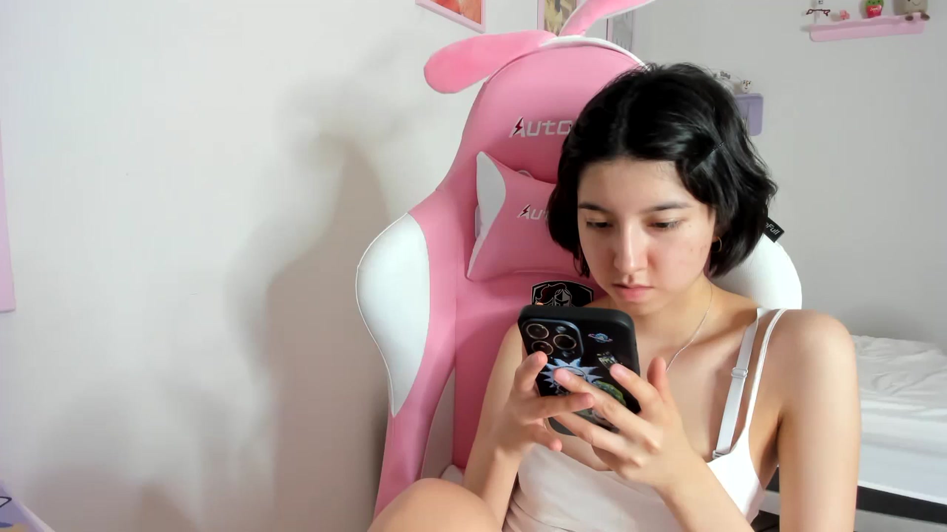 Gallery image thumbnail from Cherrycute666's myfreecams stream on, 09/30/2023, 10:23 image 17 of 20