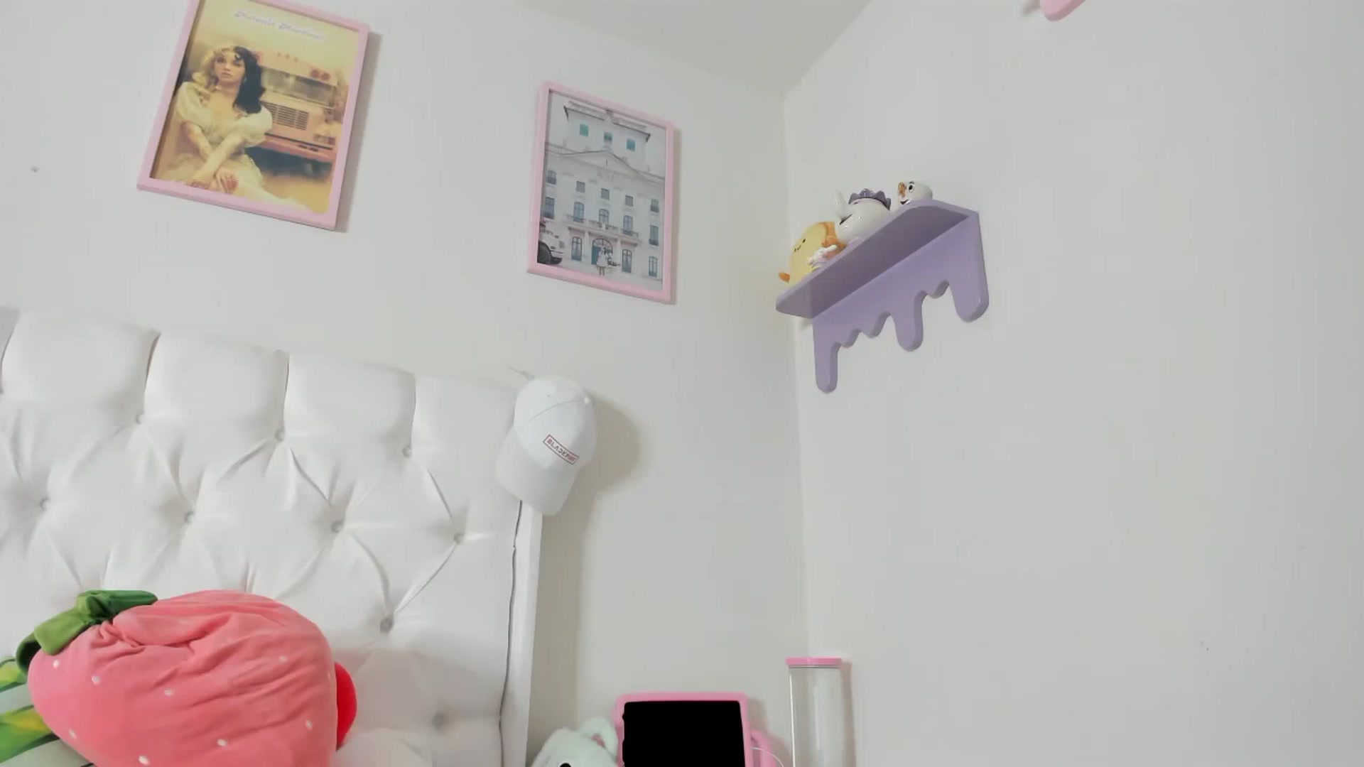 Gallery image thumbnail from Cherrycute666's myfreecams stream on, 10/02/2023, 08:50 image 14 of 20