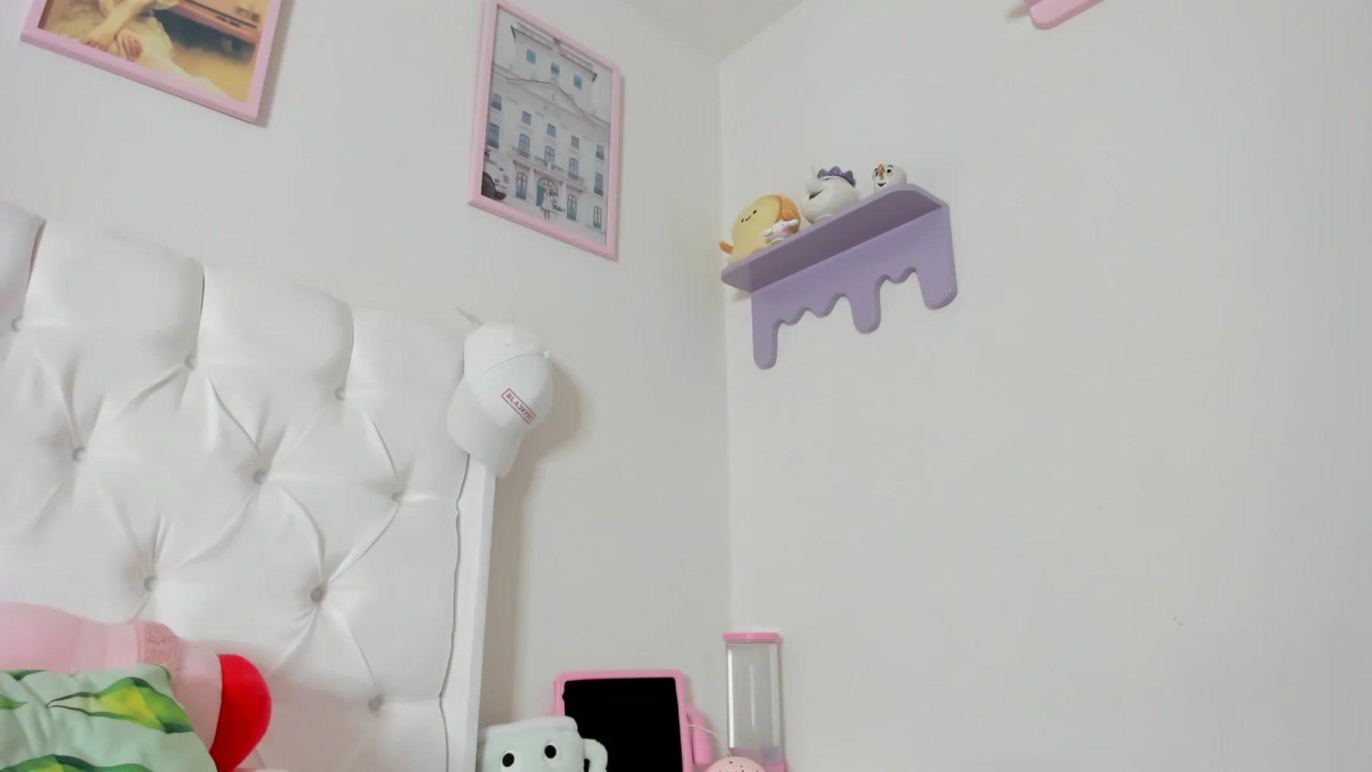 Gallery image thumbnail from Cherrycute666's myfreecams stream on, 10/03/2023, 08:26 image 19 of 20