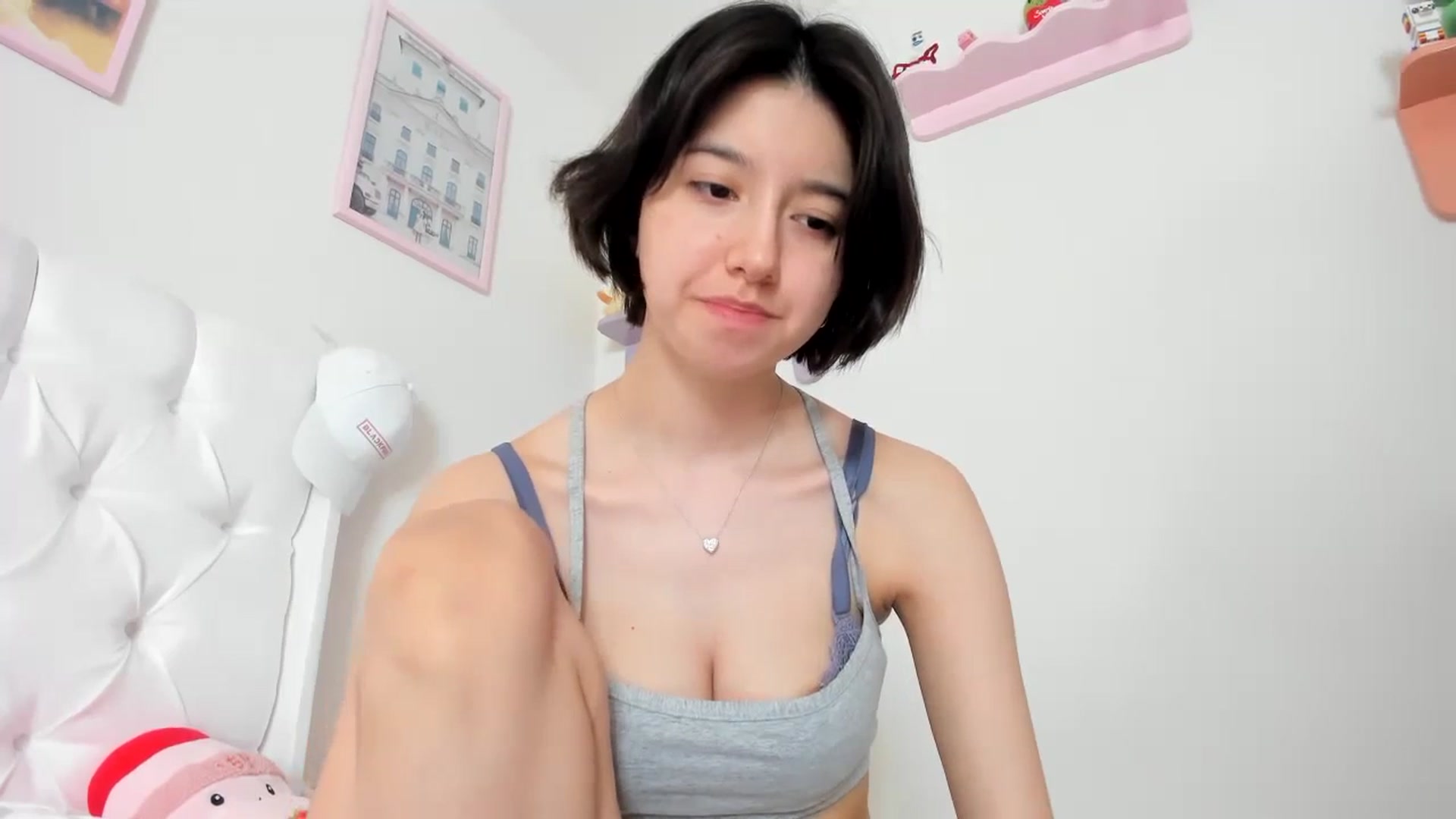 Gallery image thumbnail from Cherrycute666's myfreecams stream on, 10/03/2023, 23:27 image 6 of 20