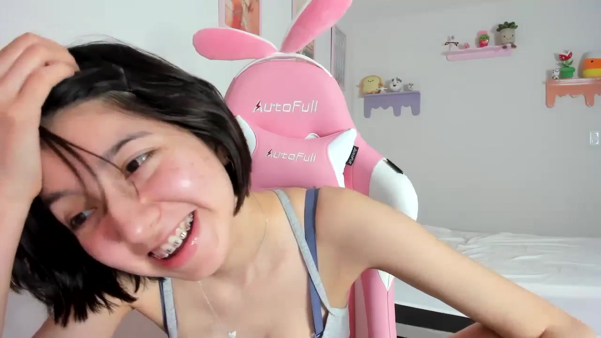 Gallery image thumbnail from Cherrycute666's myfreecams stream on, 10/04/2023, 06:09 image 14 of 20