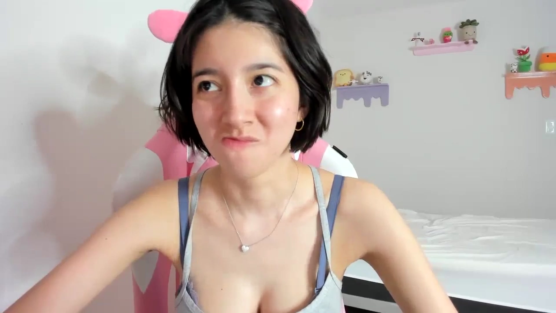 Gallery image thumbnail from Cherrycute666's myfreecams stream on, 10/04/2023, 06:09 image 12 of 20