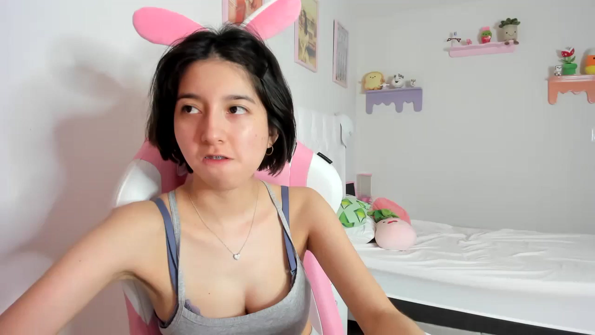 Gallery image thumbnail from Cherrycute666's myfreecams stream on, 10/04/2023, 06:09 image 19 of 20