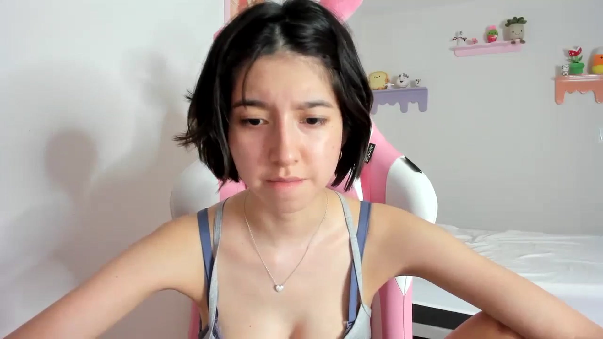 Gallery image thumbnail from Cherrycute666's myfreecams stream on, 10/04/2023, 06:09 image 15 of 20