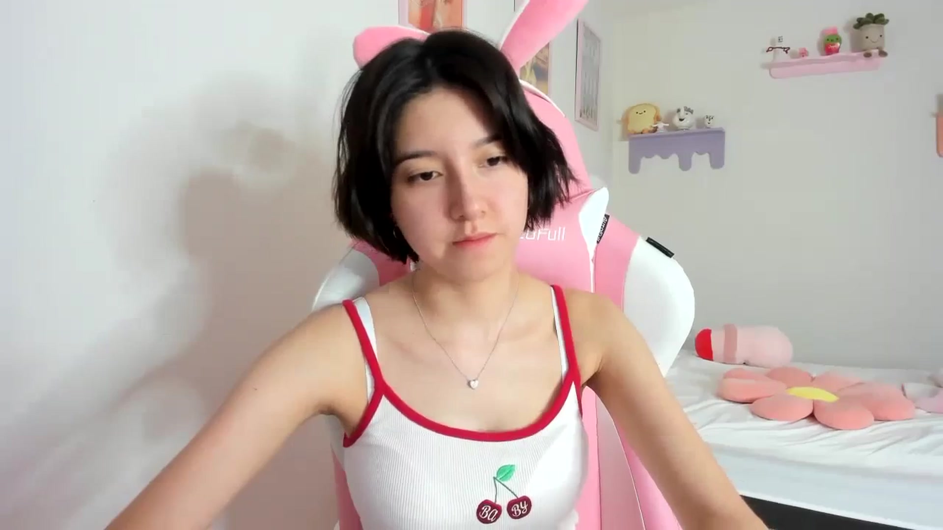 Gallery image thumbnail from Cherrycute666's myfreecams stream on, 10/04/2023, 15:42 image 3 of 20