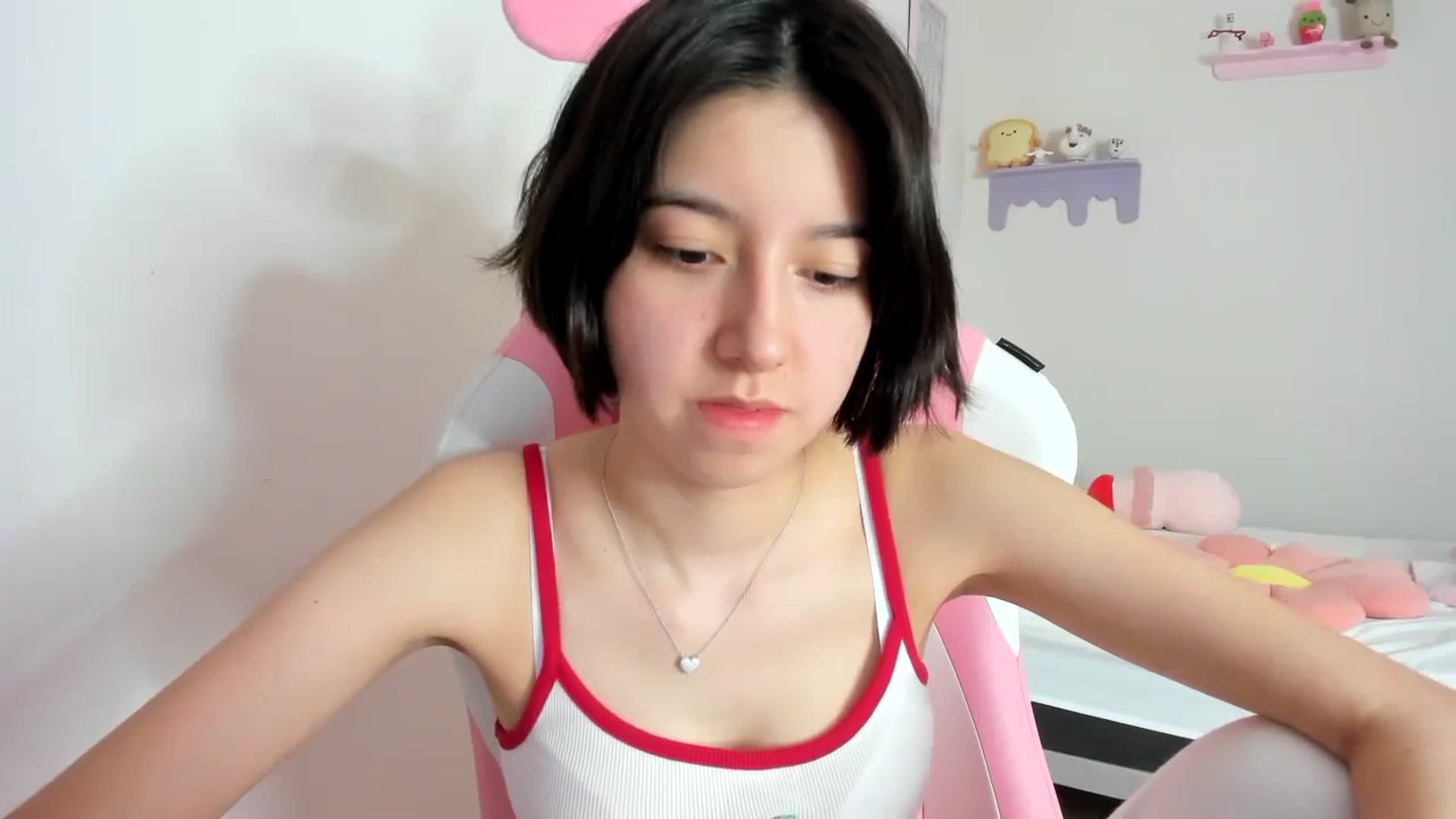 Gallery image thumbnail from Cherrycute666's myfreecams stream on, 10/04/2023, 15:42 image 15 of 20