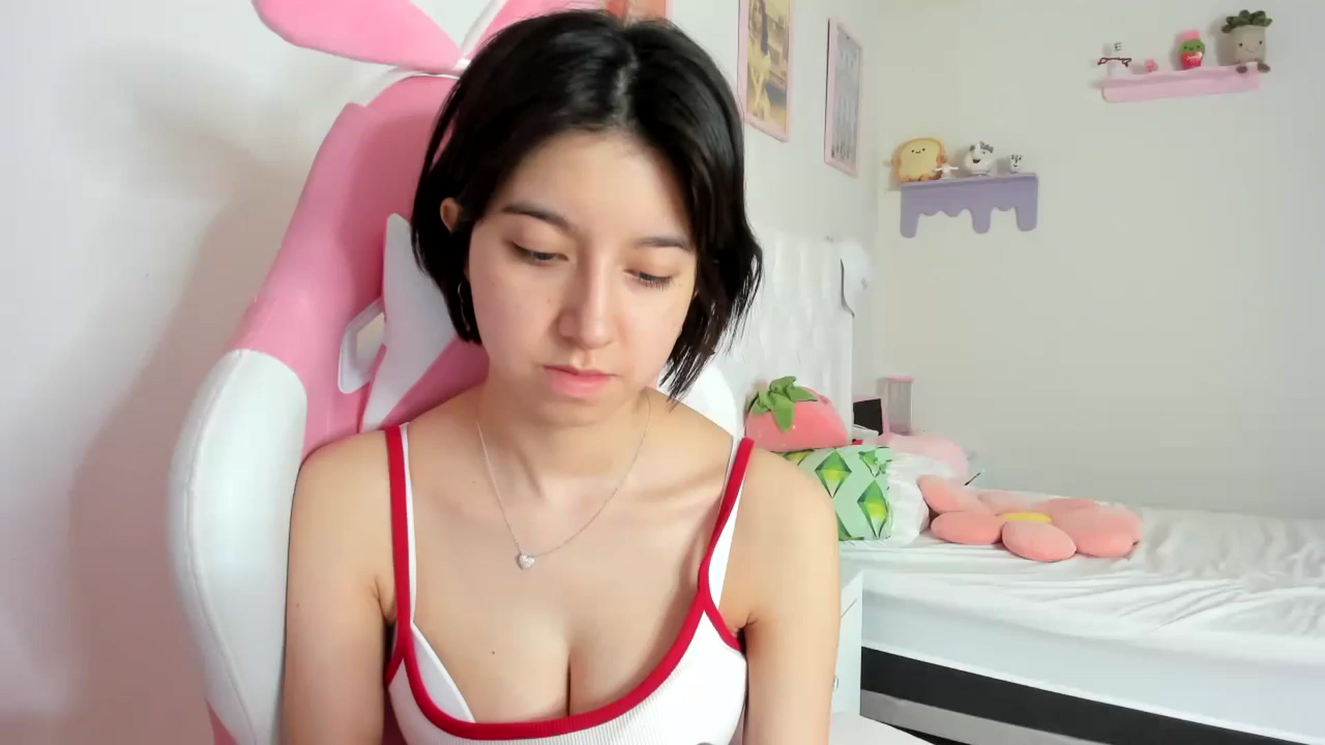 Gallery image thumbnail from Cherrycute666's myfreecams stream on, 10/04/2023, 22:46 image 1 of 20