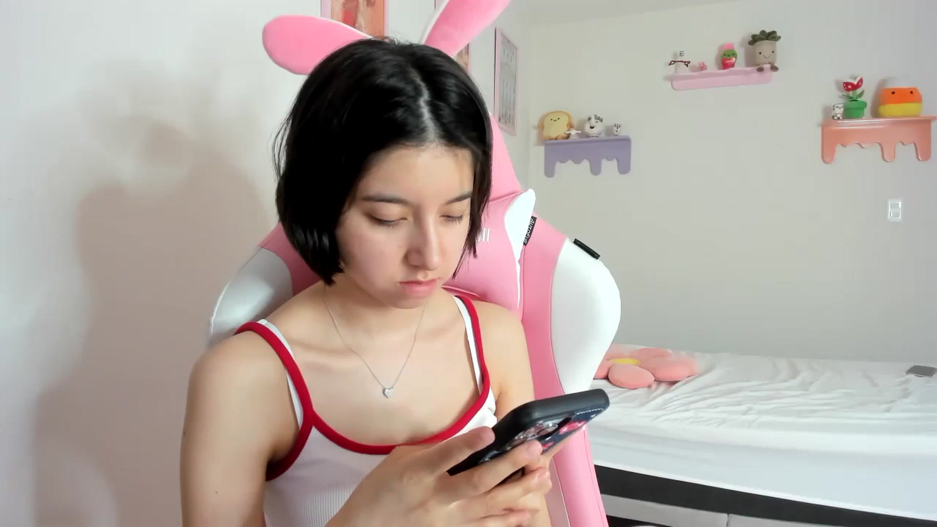 Gallery image thumbnail from Cherrycute666's myfreecams stream on, 10/04/2023, 22:46 image 6 of 20