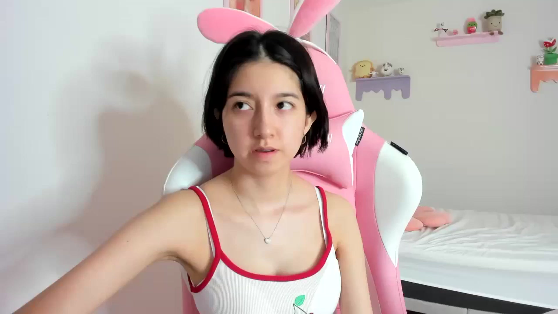 Gallery image thumbnail from Cherrycute666's myfreecams stream on, 10/04/2023, 23:30 image 12 of 20