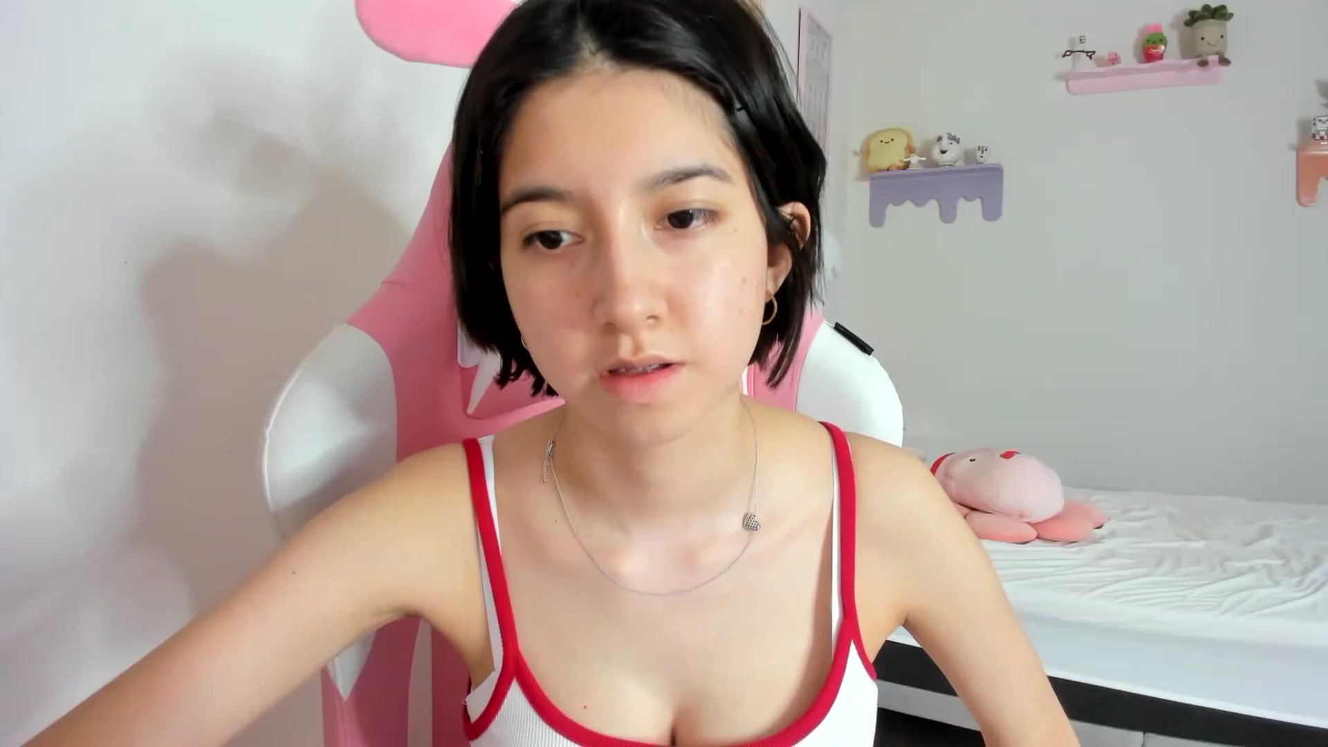 Gallery image thumbnail from Cherrycute666's myfreecams stream on, 10/05/2023, 24:58 image 3 of 20