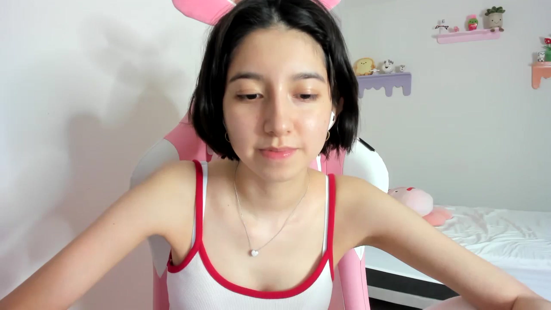 Gallery image thumbnail from Cherrycute666's myfreecams stream on, 10/05/2023, 07:26 image 17 of 20