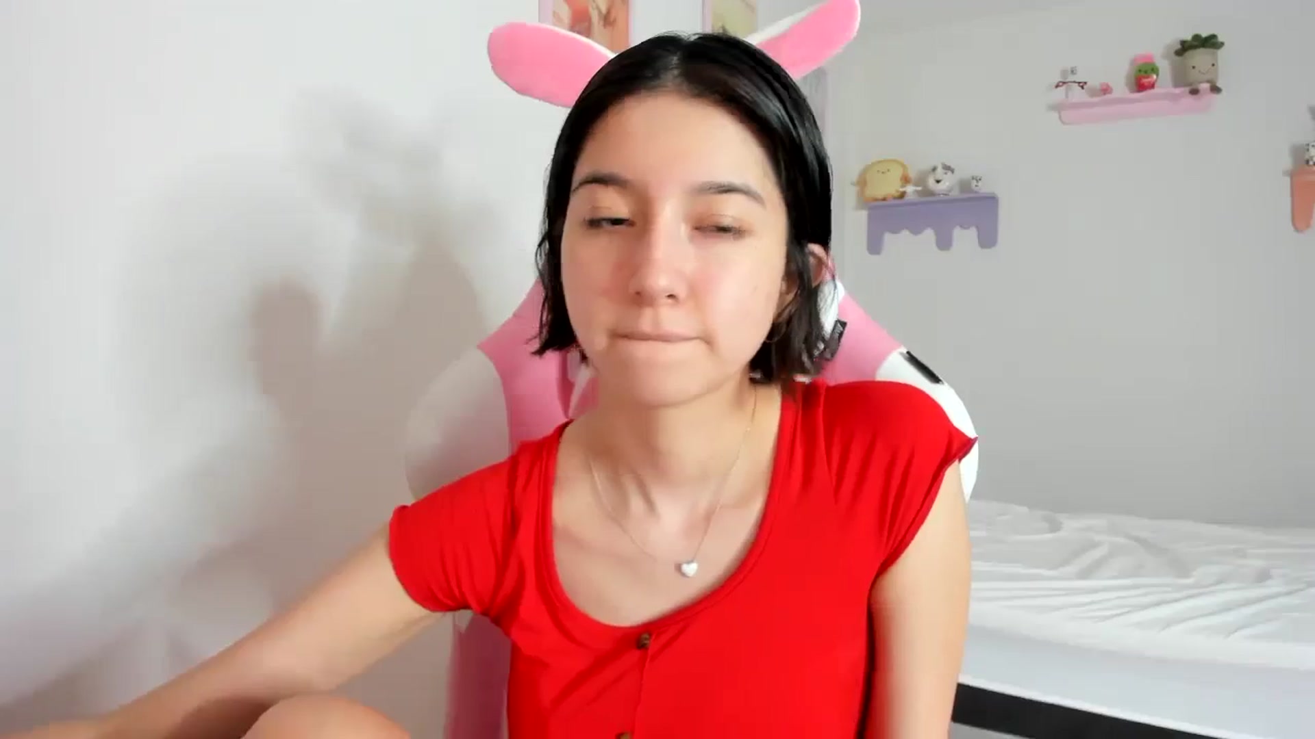Gallery image thumbnail from Cherrycute666's myfreecams stream on, 10/05/2023, 08:25 image 15 of 20