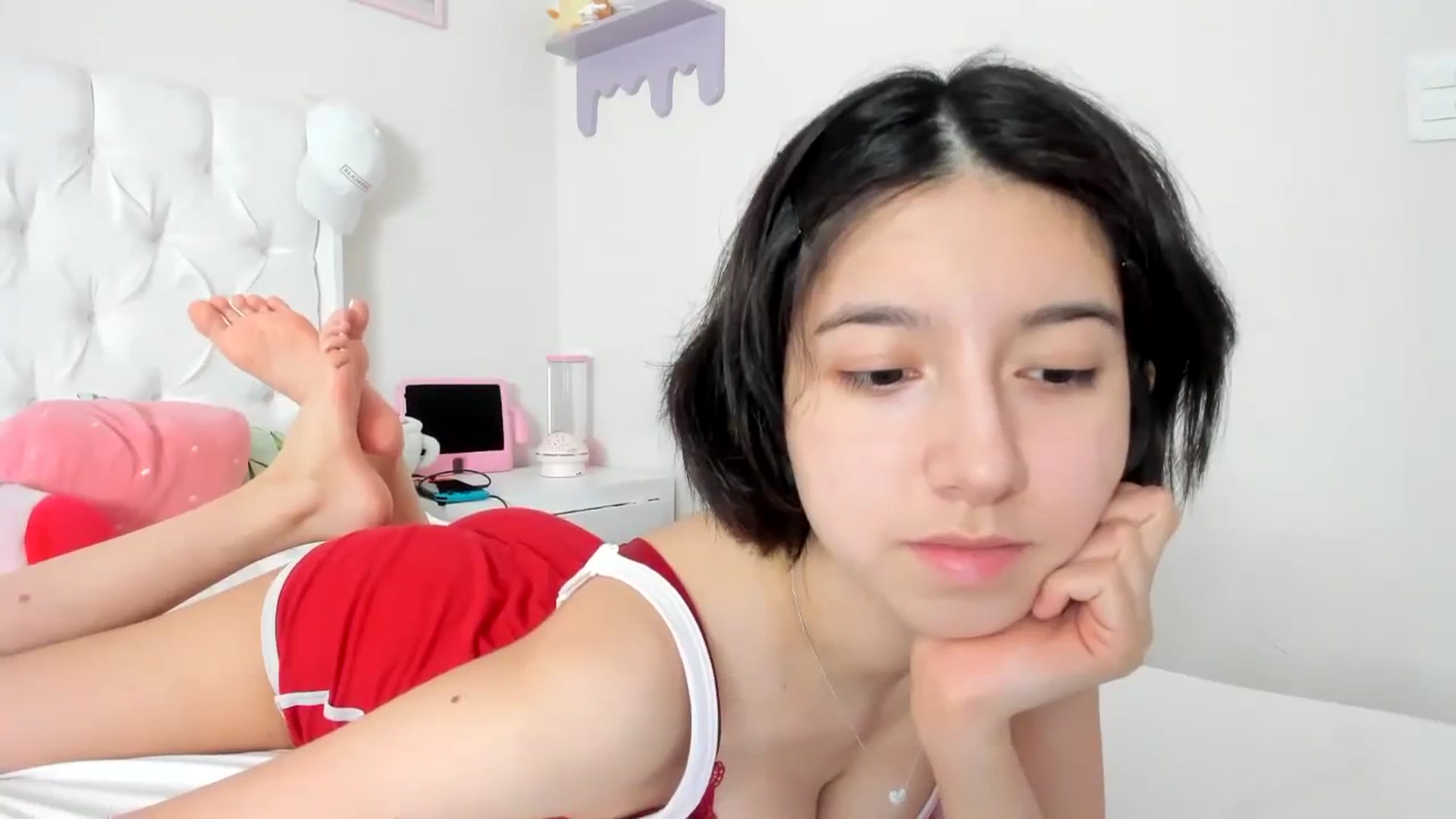 Gallery image thumbnail from Cherrycute666's myfreecams stream on, 10/06/2023, 24:04 image 6 of 20