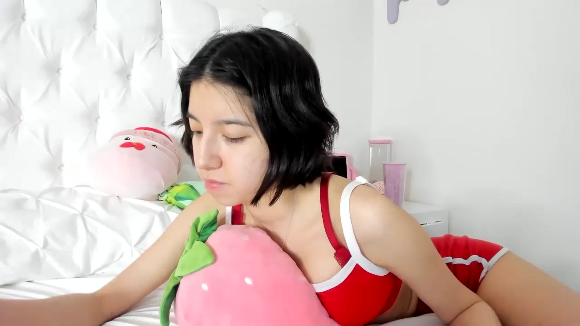 Gallery image thumbnail from Cherrycute666's myfreecams stream on, 10/06/2023, 04:11 image 13 of 20