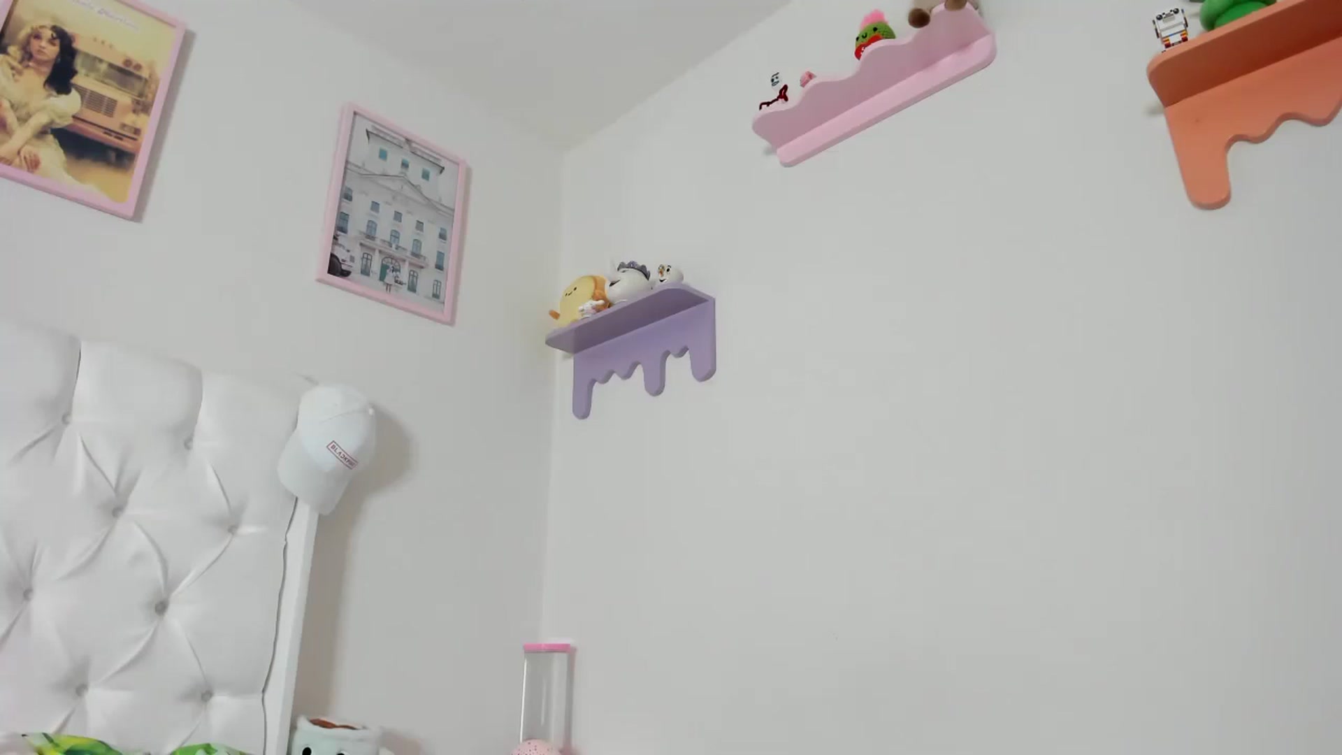 Gallery image thumbnail from Cherrycute666's myfreecams stream on, 10/06/2023, 07:33 image 7 of 20