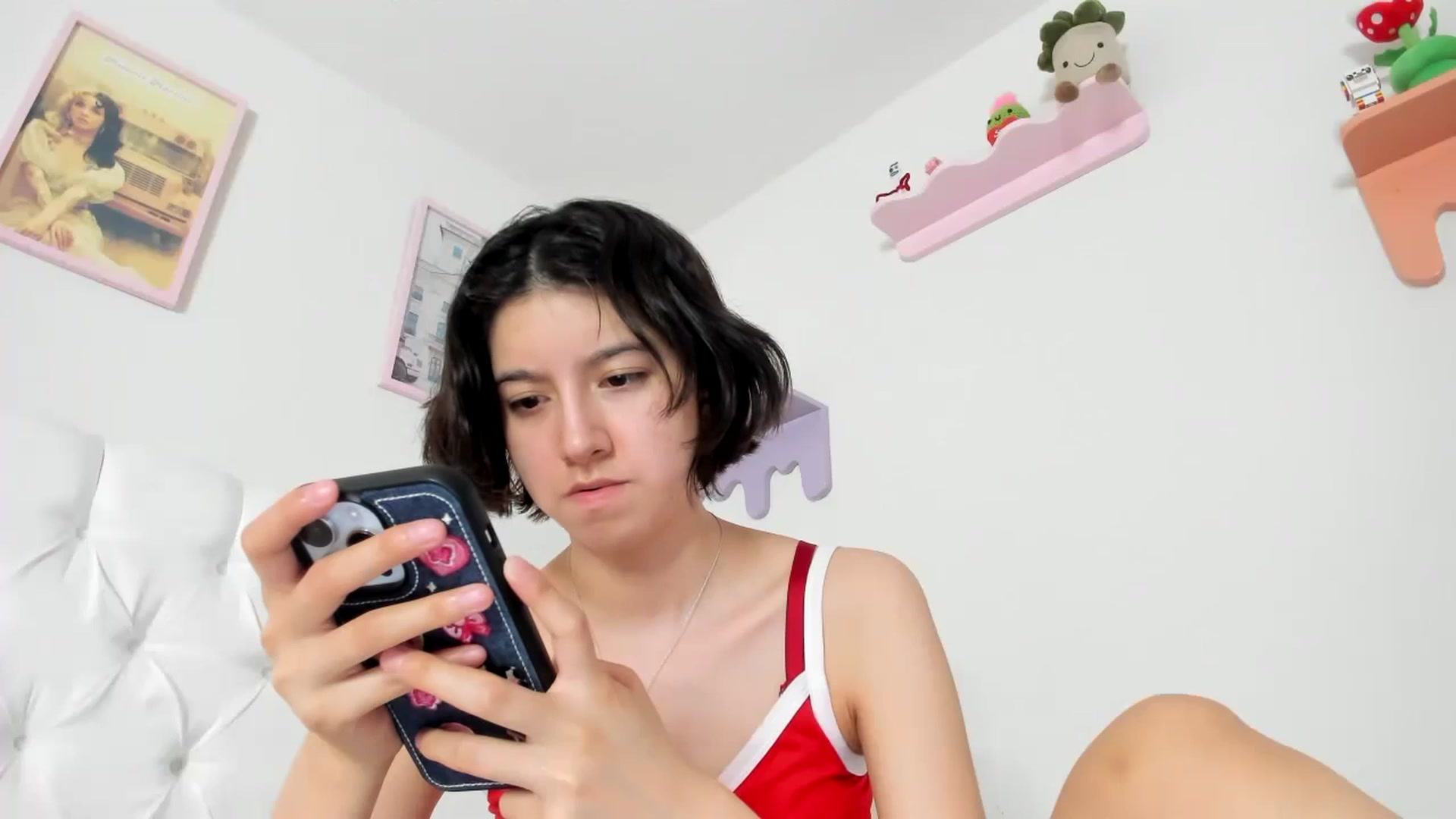 Gallery image thumbnail from Cherrycute666's myfreecams stream on, 10/06/2023, 07:33 image 19 of 20