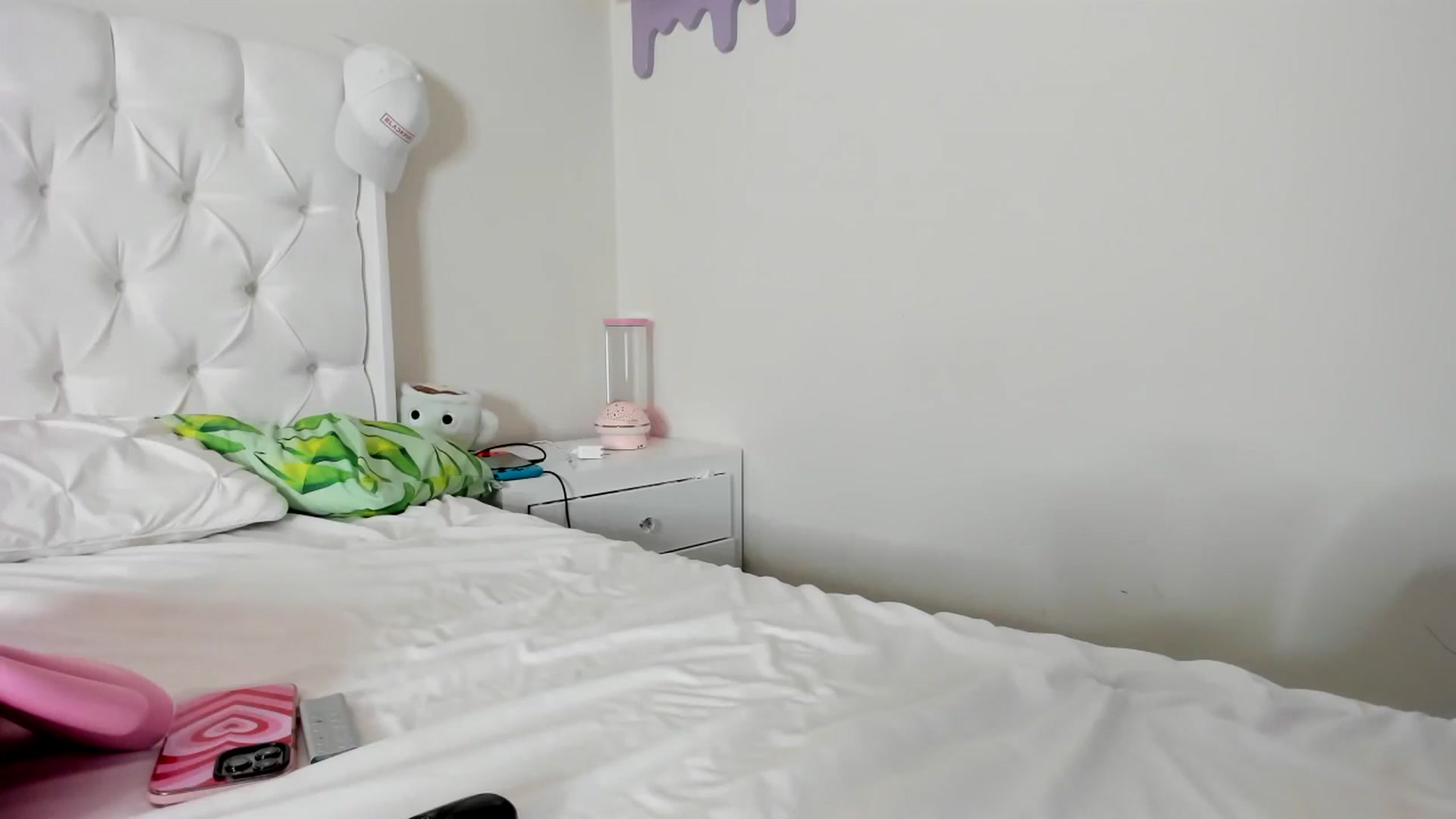 Gallery image thumbnail from Cherrycute666's myfreecams stream on, 10/06/2023, 07:33 image 4 of 20