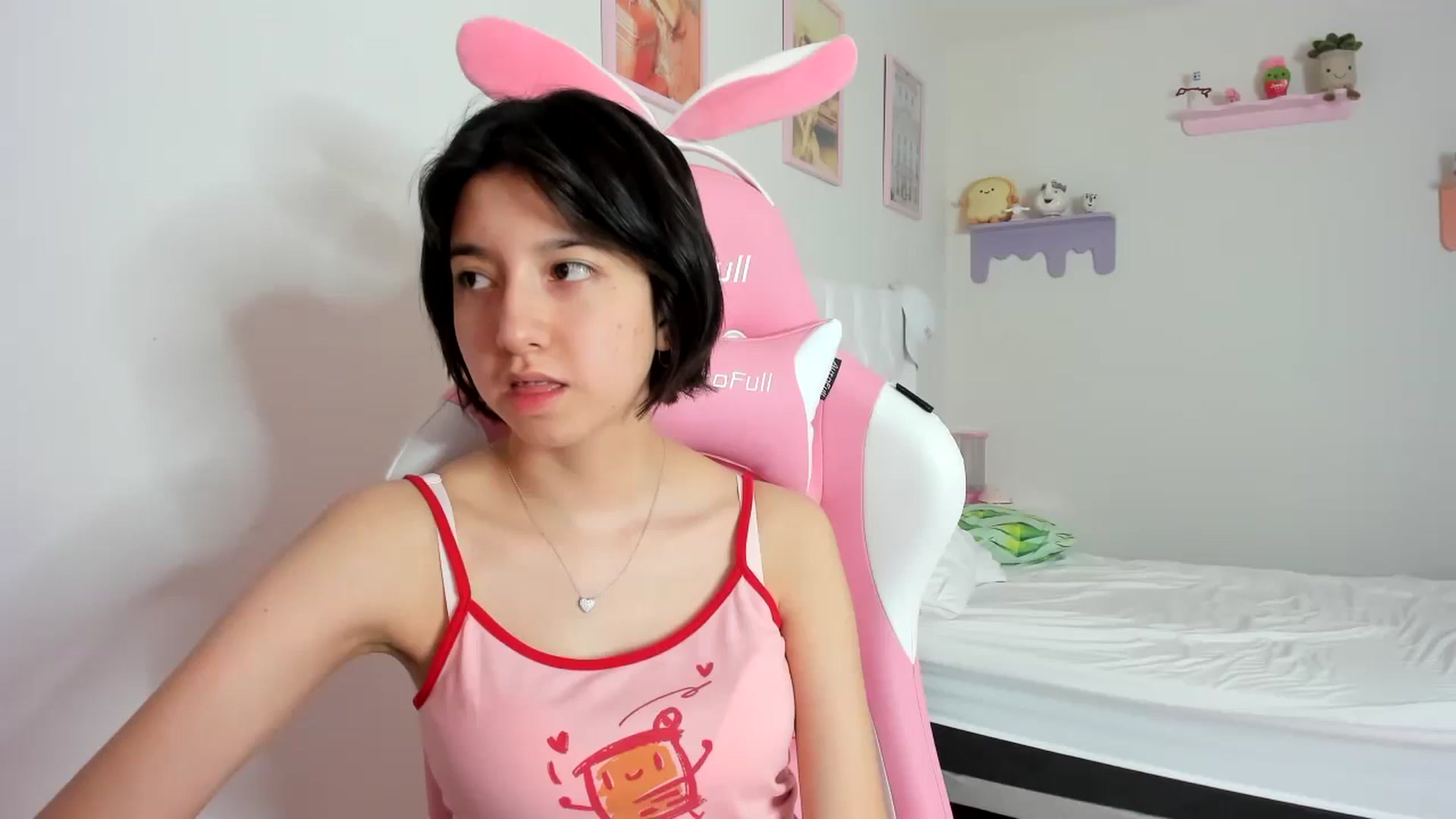 Gallery image thumbnail from Cherrycute666's myfreecams stream on, 10/06/2023, 19:41 image 8 of 20