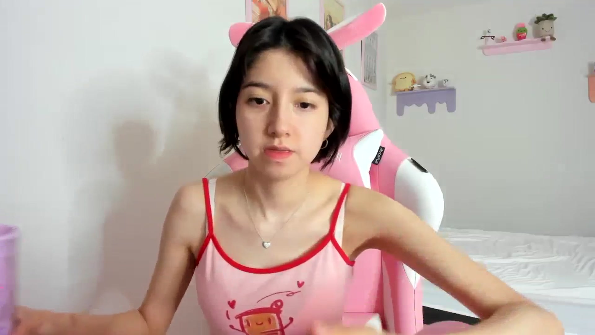 Gallery image thumbnail from Cherrycute666's myfreecams stream on, 10/06/2023, 19:41 image 4 of 20