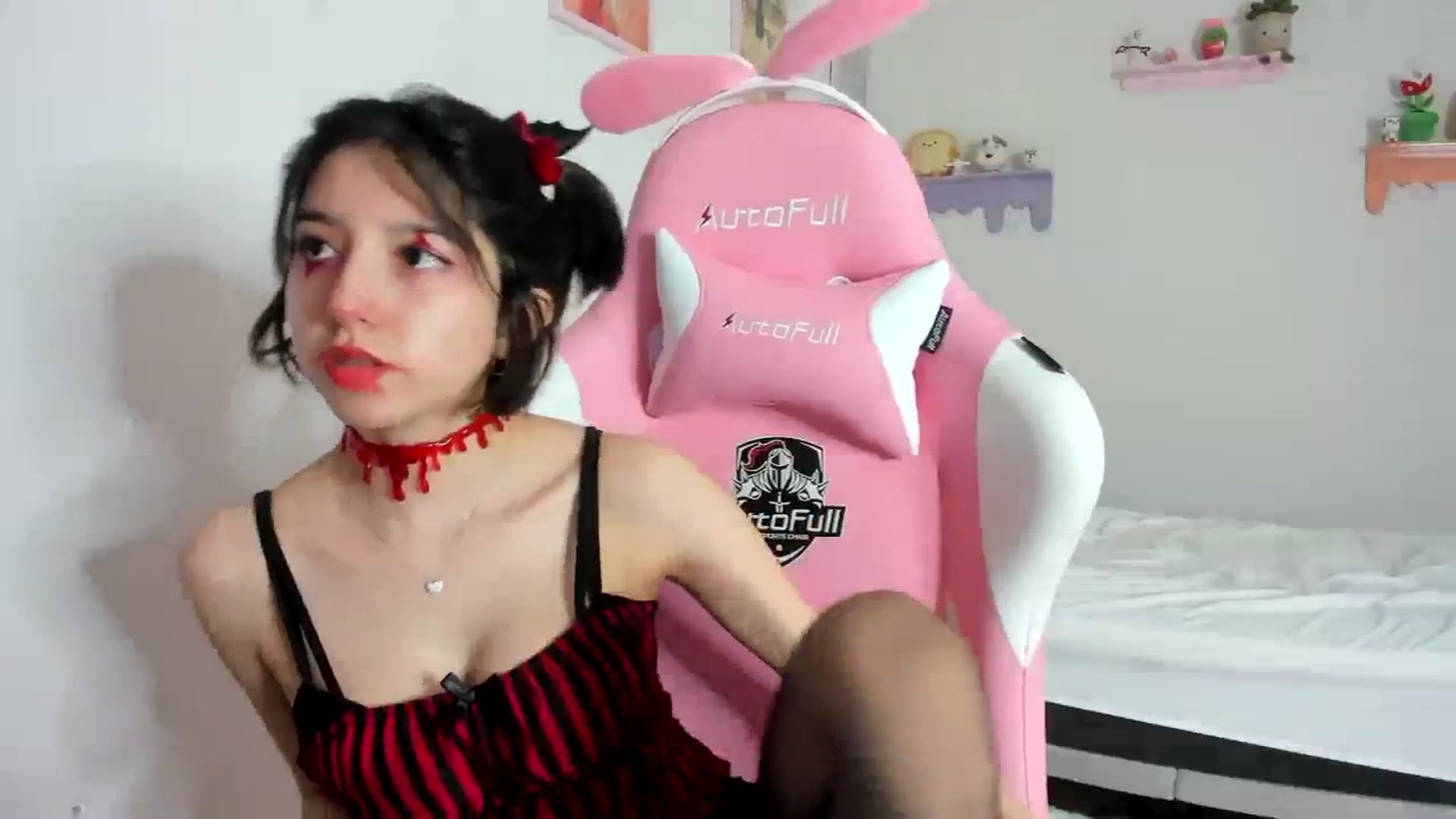 Gallery image thumbnail from Cherrycute666's myfreecams stream on, 10/06/2023, 23:18 image 4 of 20
