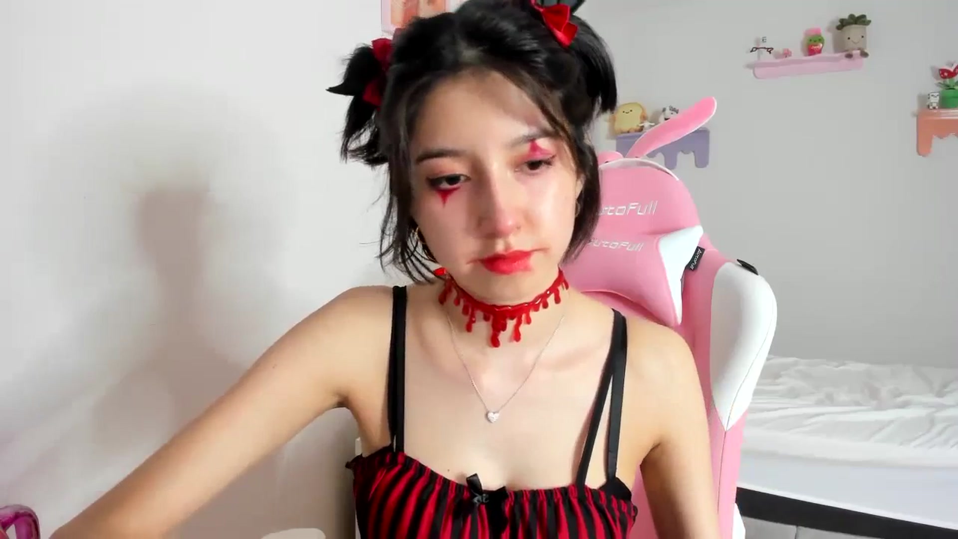 Gallery image thumbnail from Cherrycute666's myfreecams stream on, 10/07/2023, 24:31 image 4 of 20