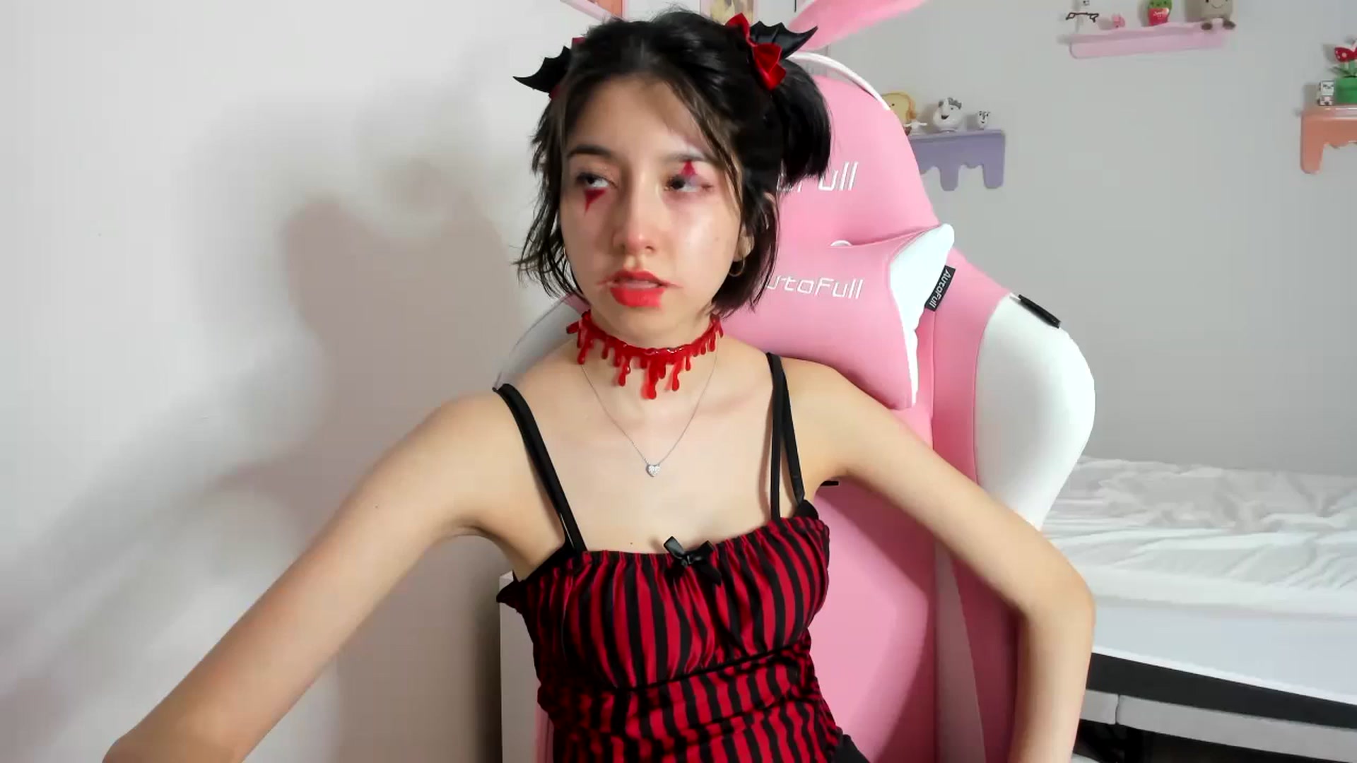 Gallery image thumbnail from Cherrycute666's myfreecams stream on, 10/07/2023, 24:31 image 10 of 20
