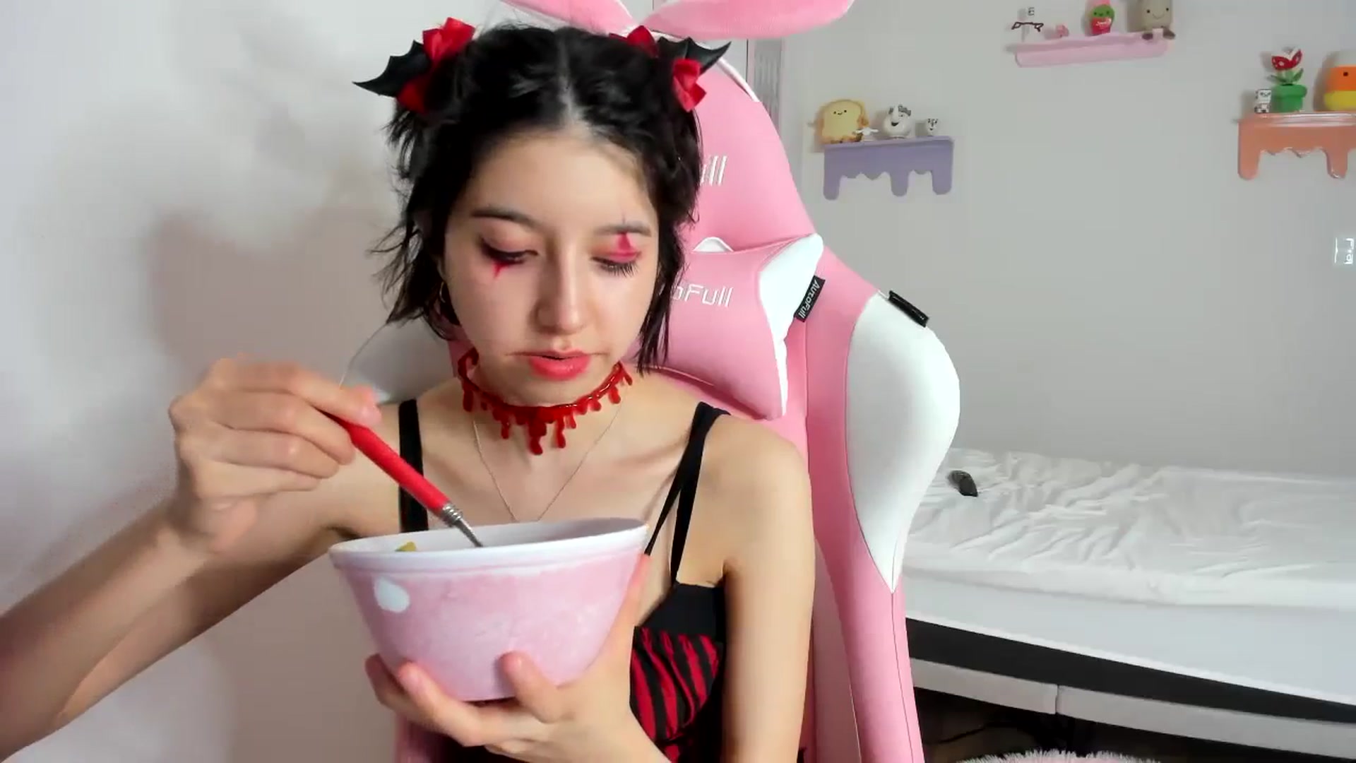 Gallery image thumbnail from Cherrycute666's myfreecams stream on, 10/07/2023, 07:45 image 10 of 20