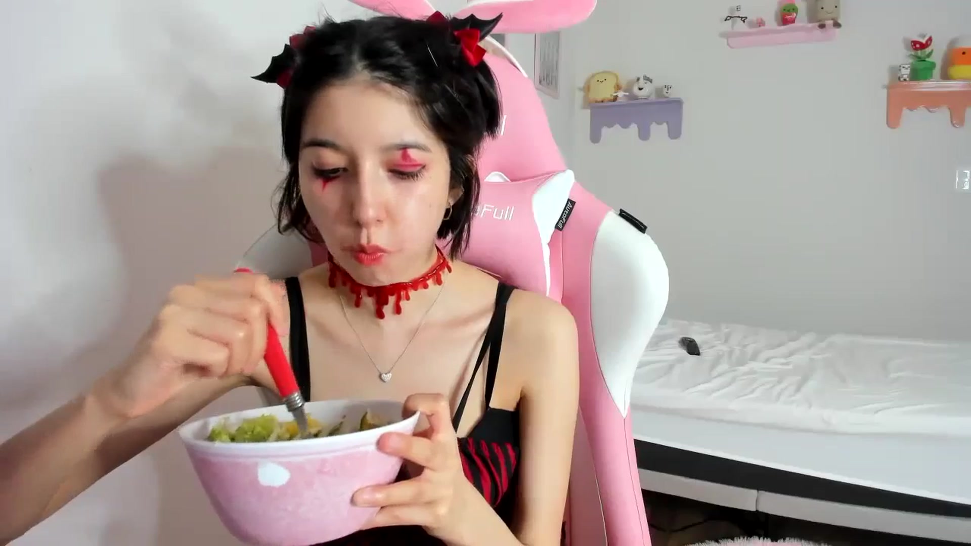 Gallery image thumbnail from Cherrycute666's myfreecams stream on, 10/07/2023, 07:45 image 4 of 20